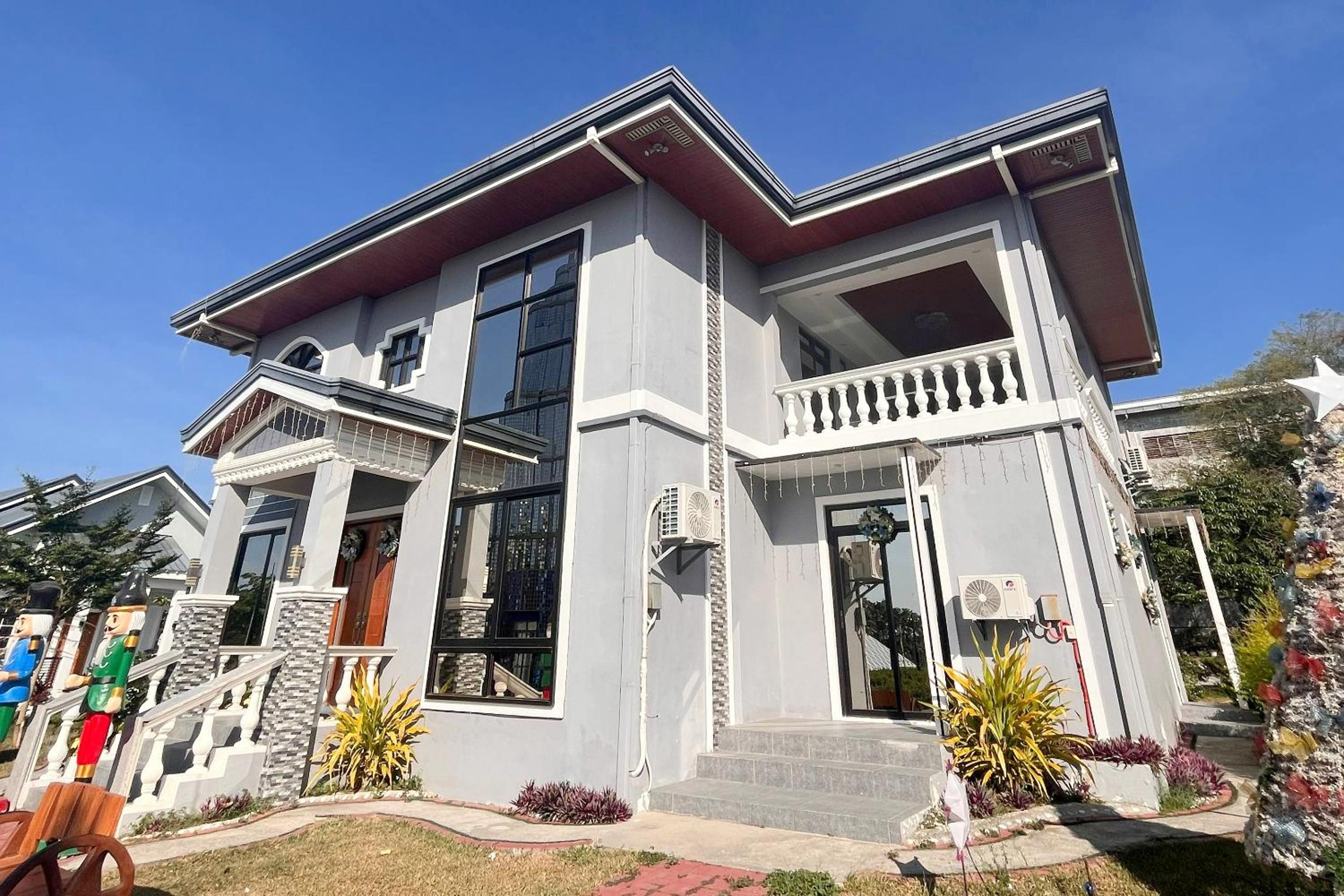 Three-Bedroom Villa - Photo 11