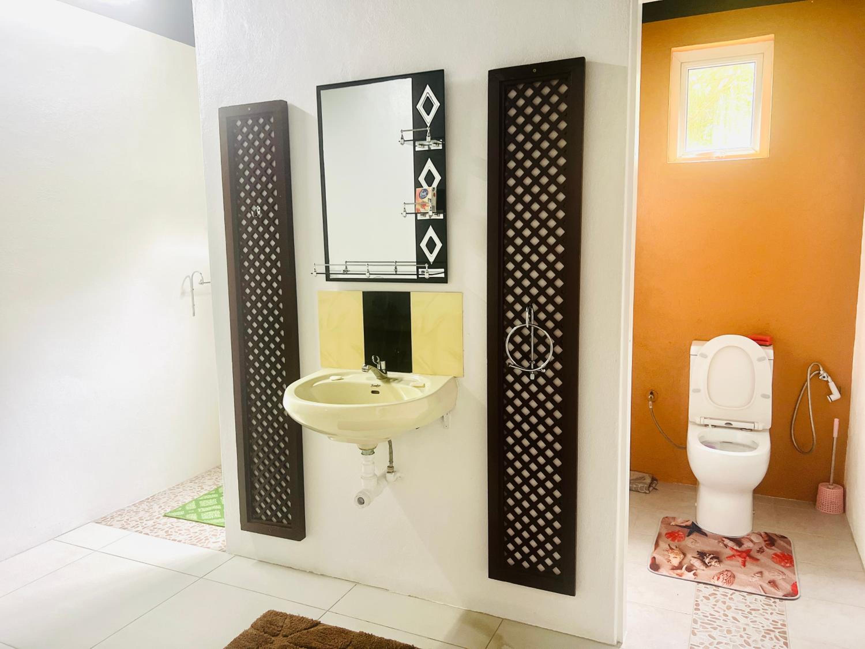 Two-Bedroom Apartment with Garden View photo 2