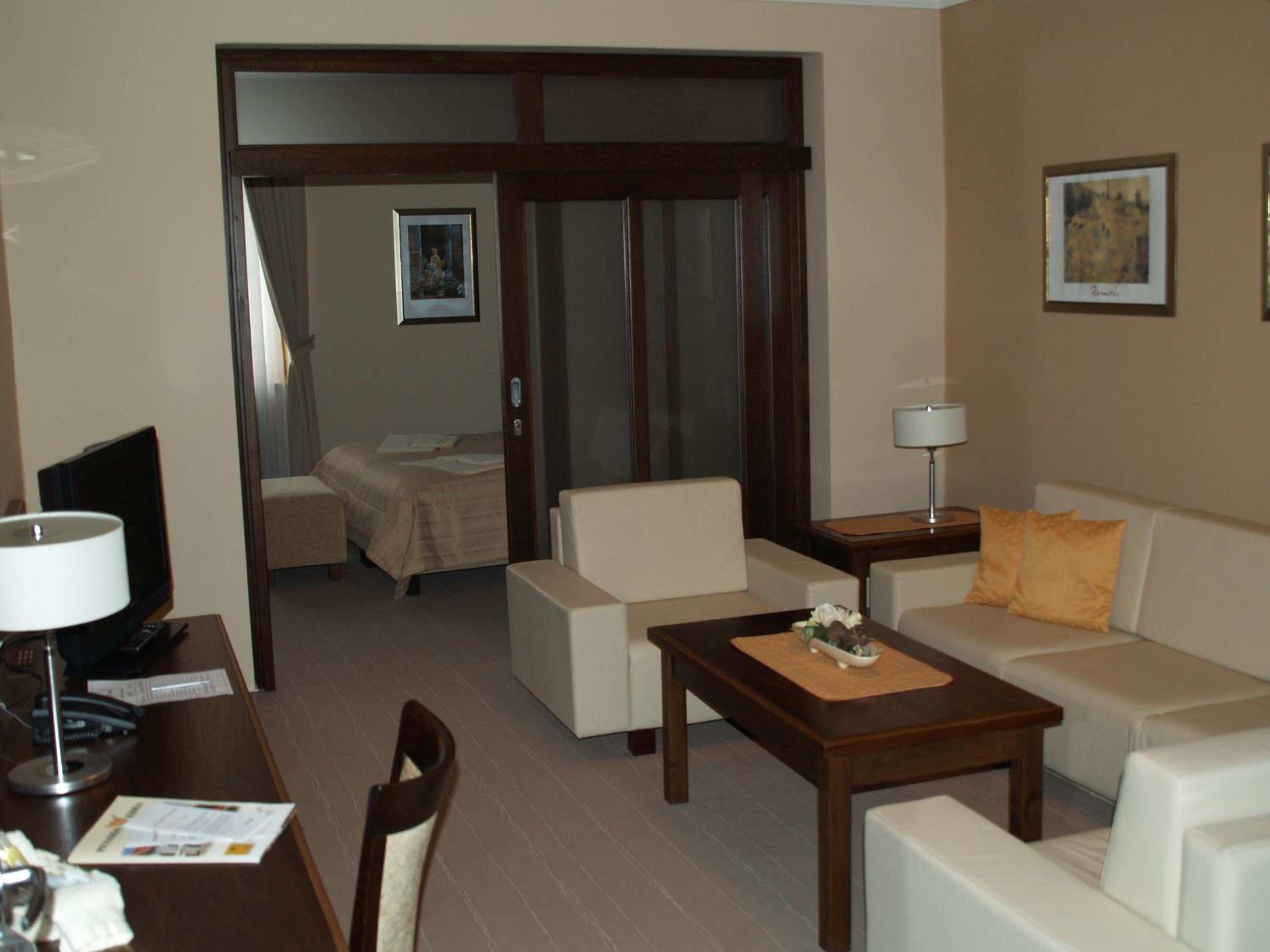 One-Bedroom Suite photo 1
