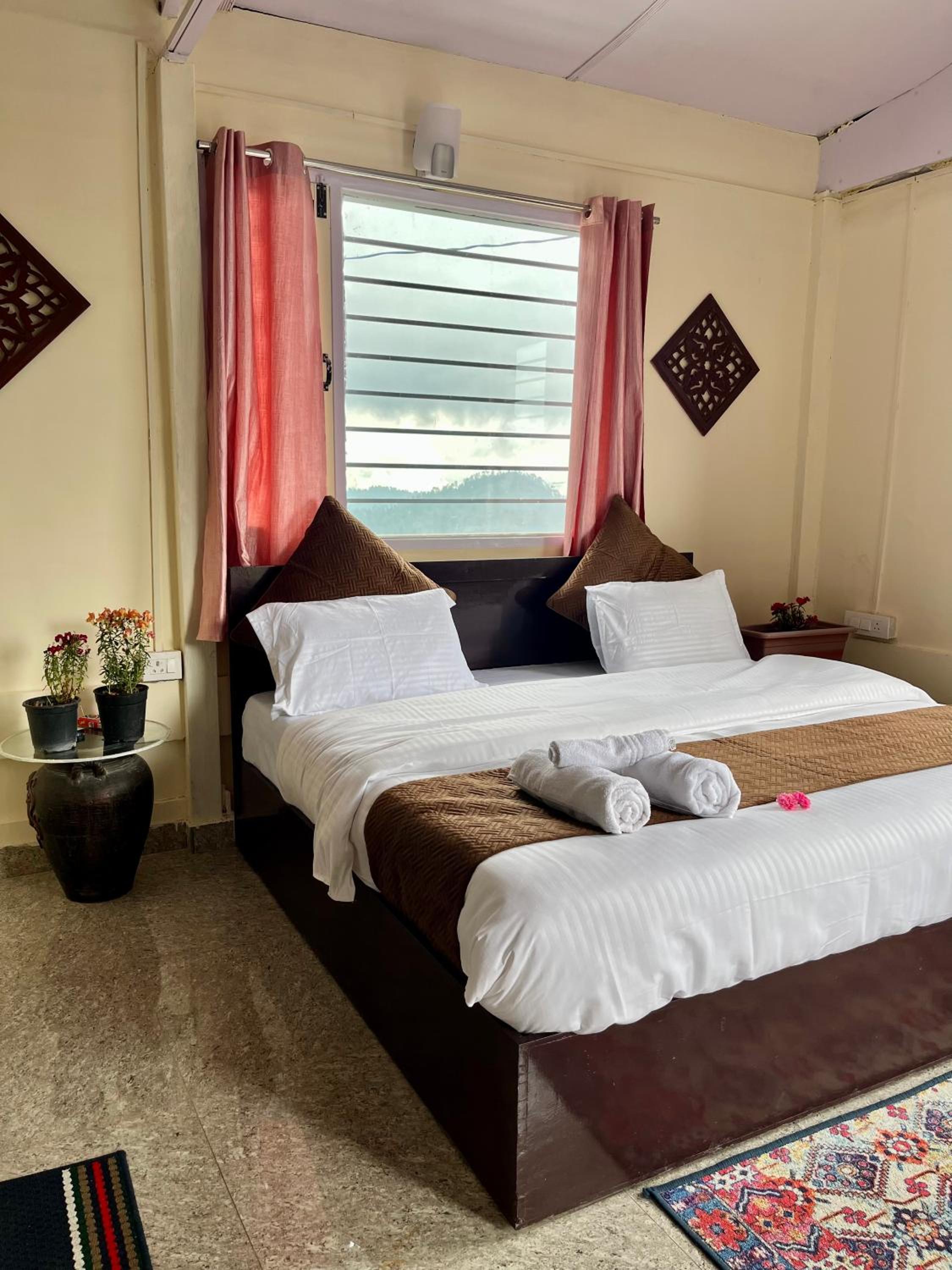 Suite with Mountain View