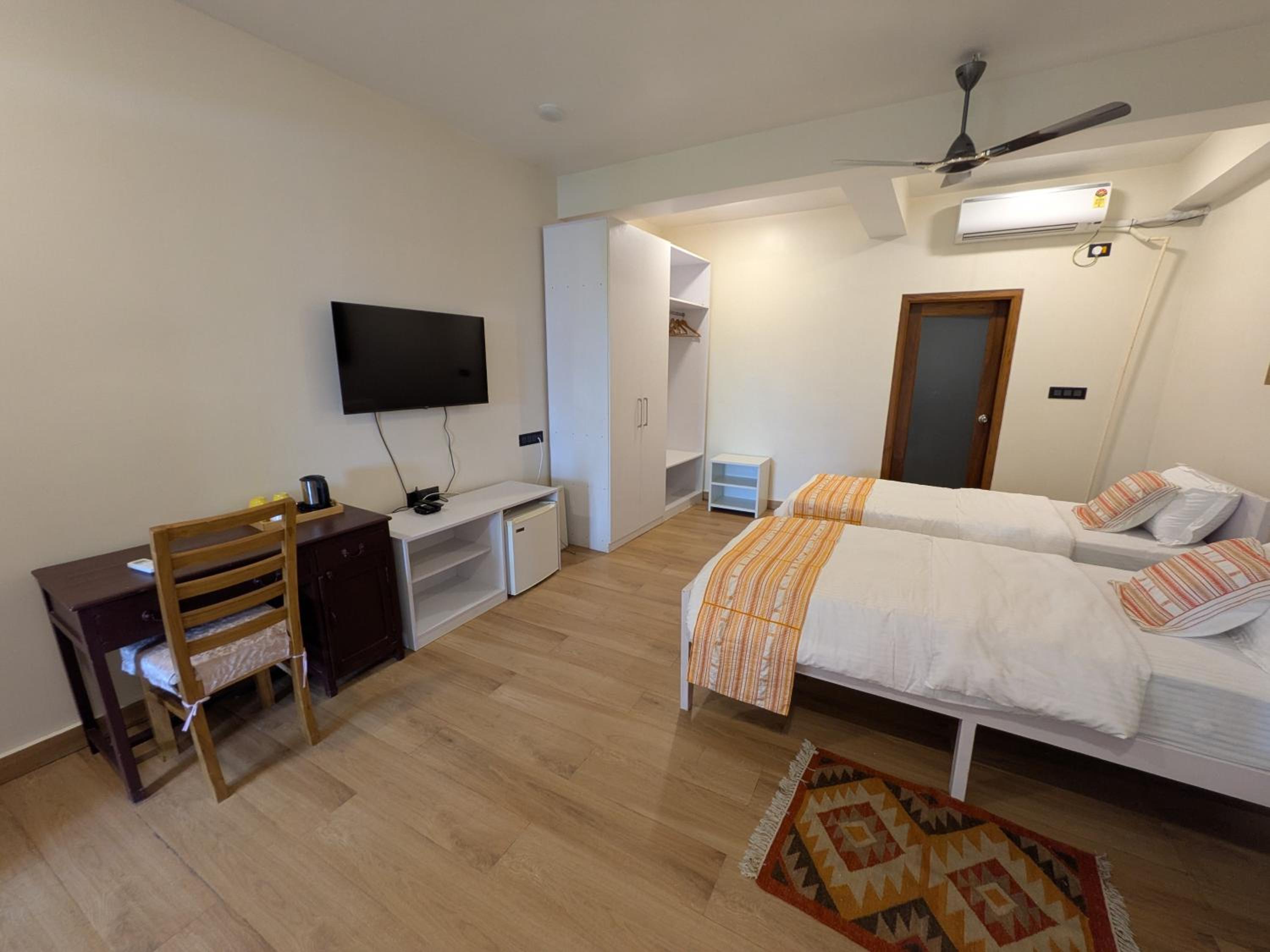 Deluxe Twin Room photo 3