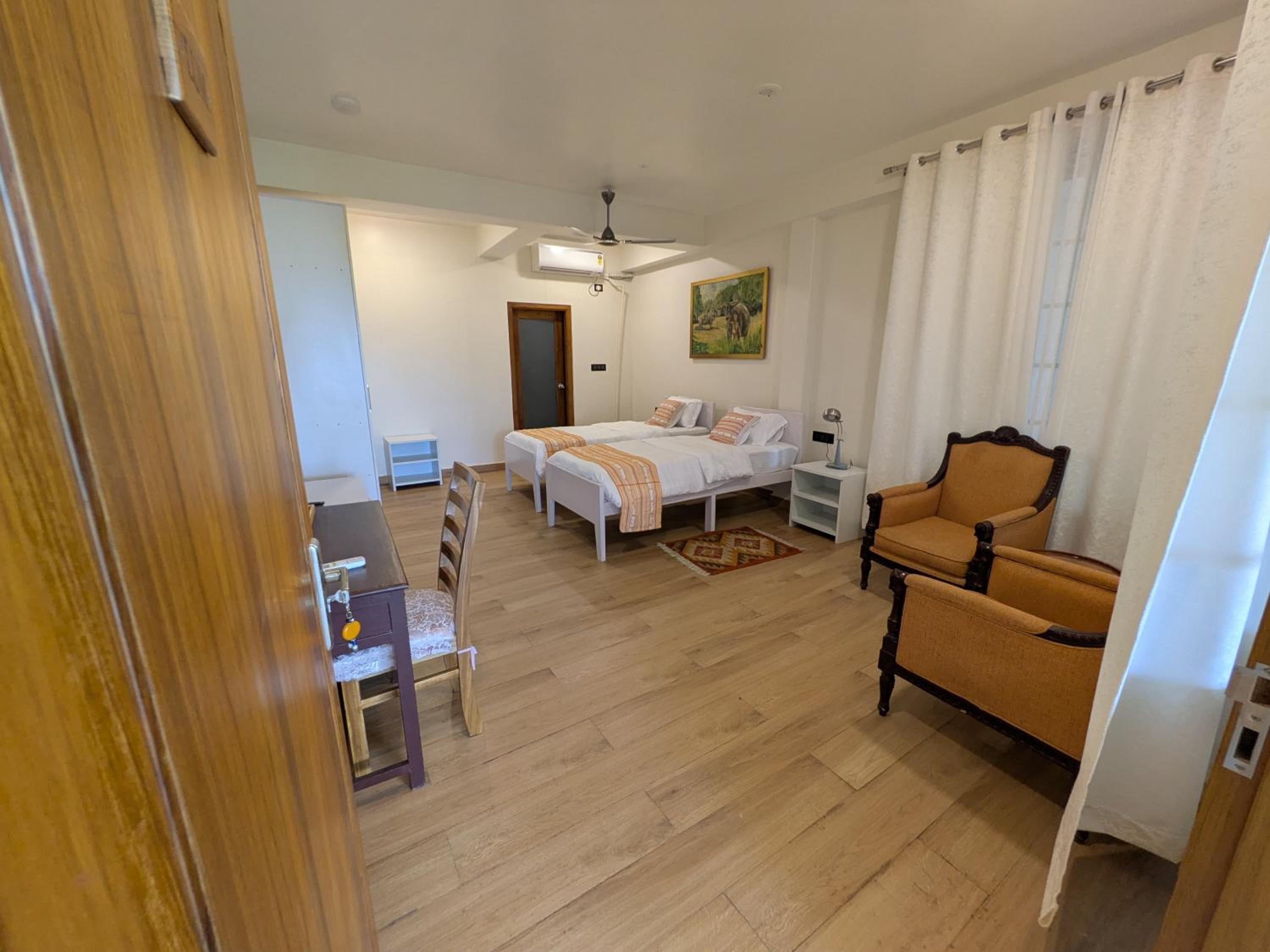 Deluxe Twin Room photo 2