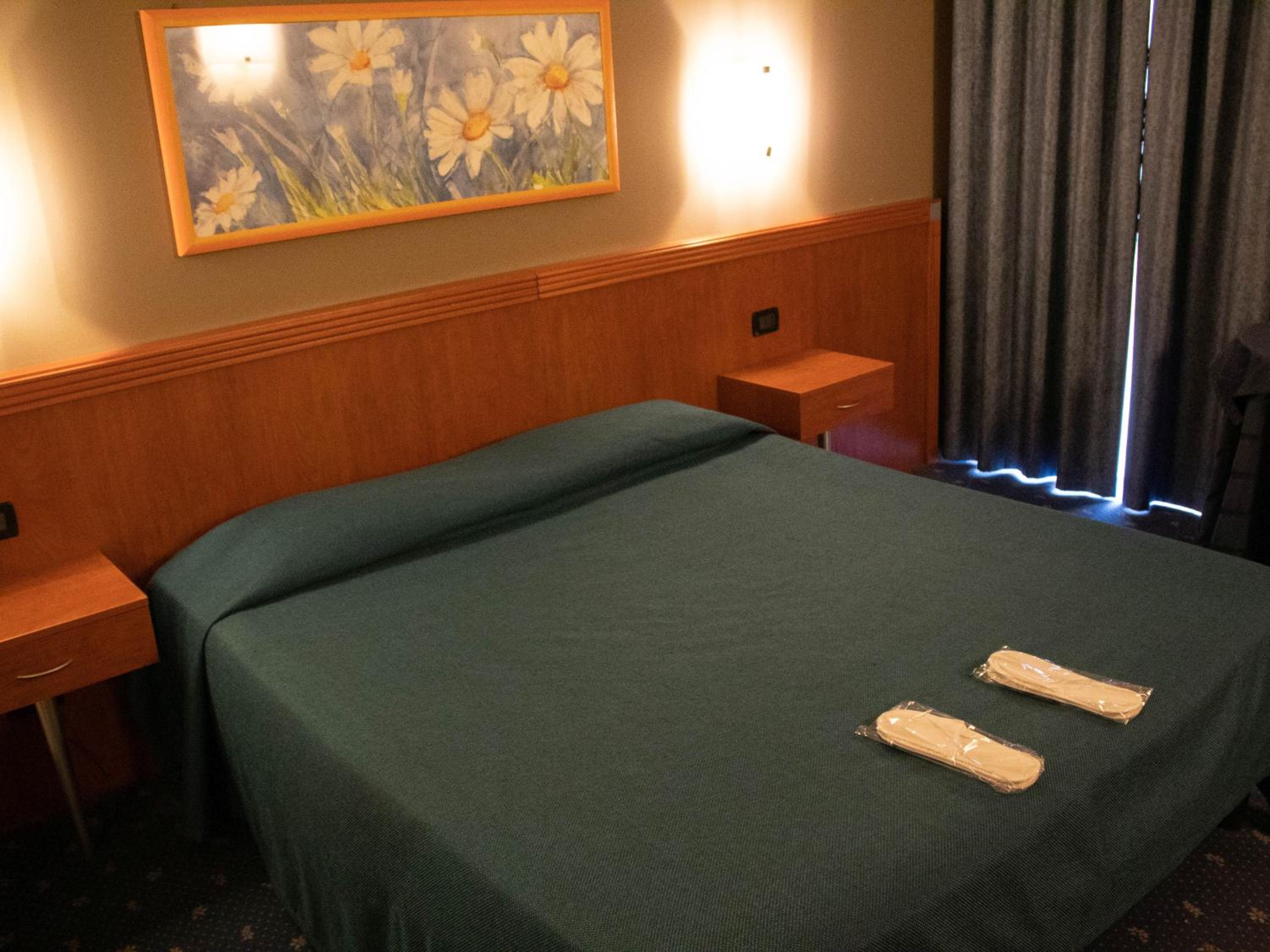 Double Room - Disability Access photo 1