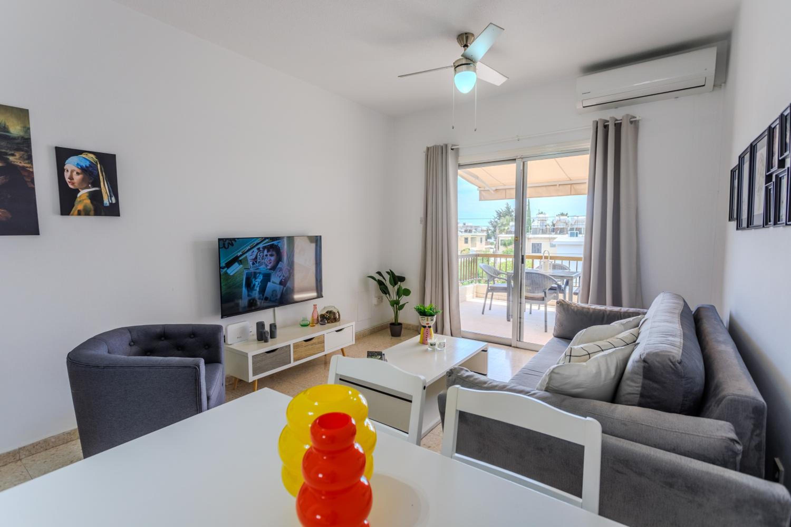 Apartment photo 1