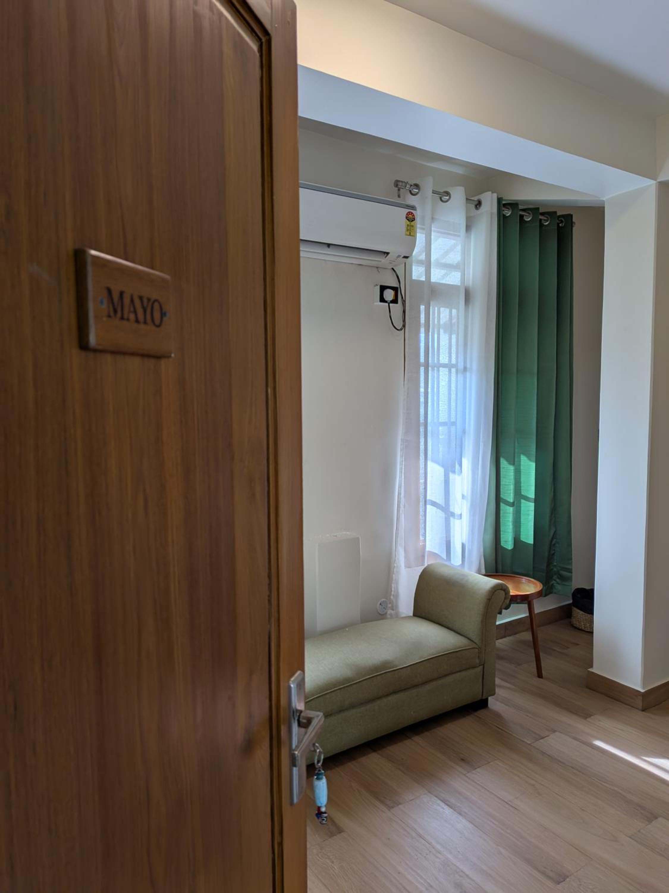 Deluxe Double Room with Balcony photo 2