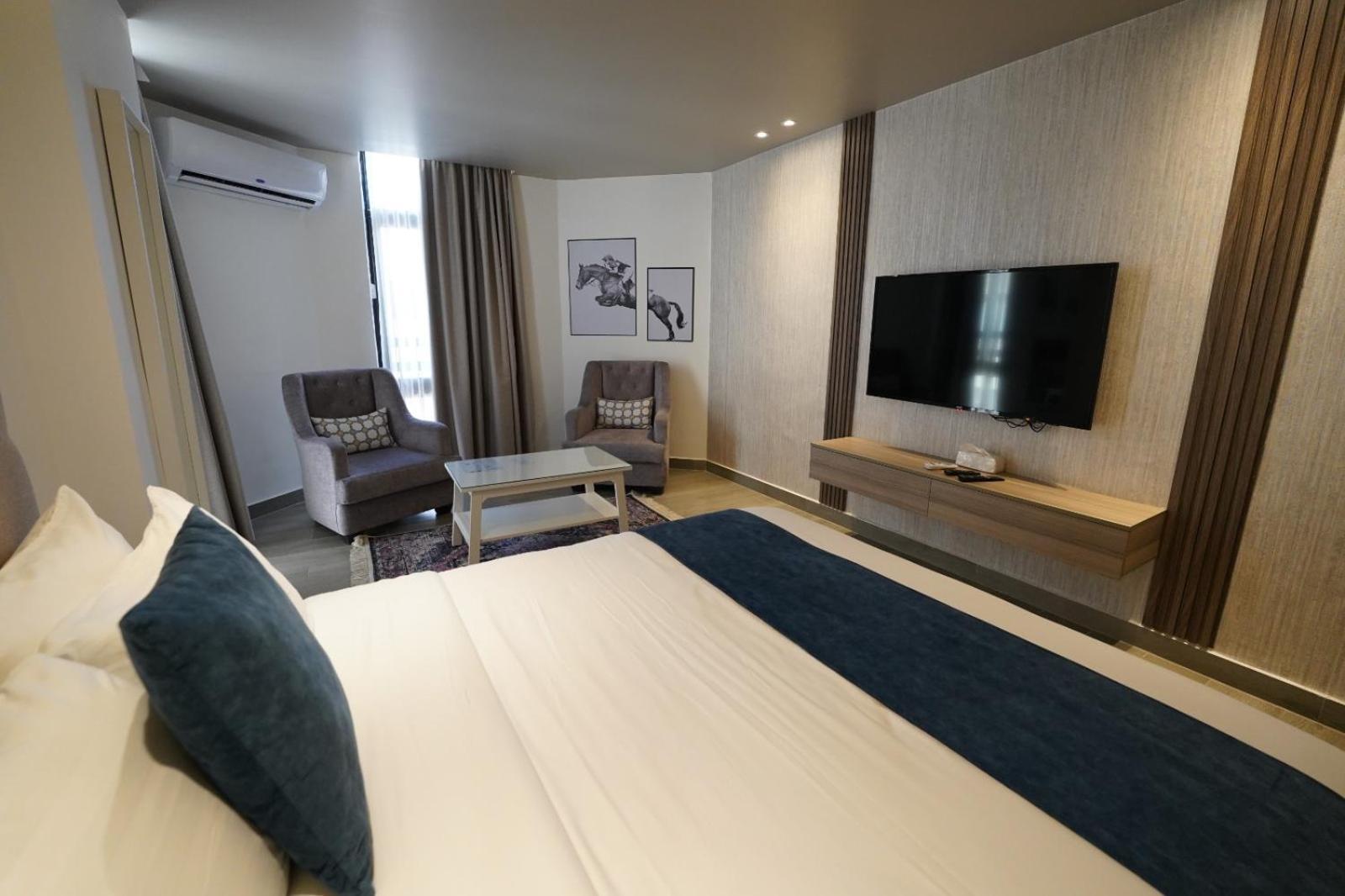 Standard King Room