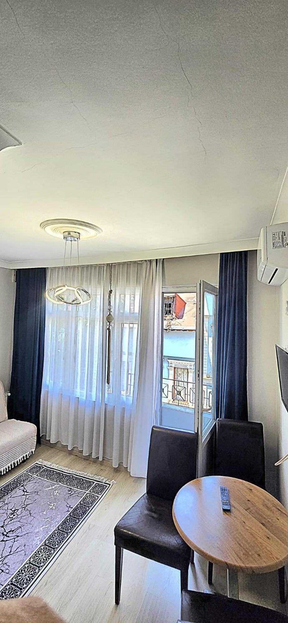 Family Room with Balcony photo 3