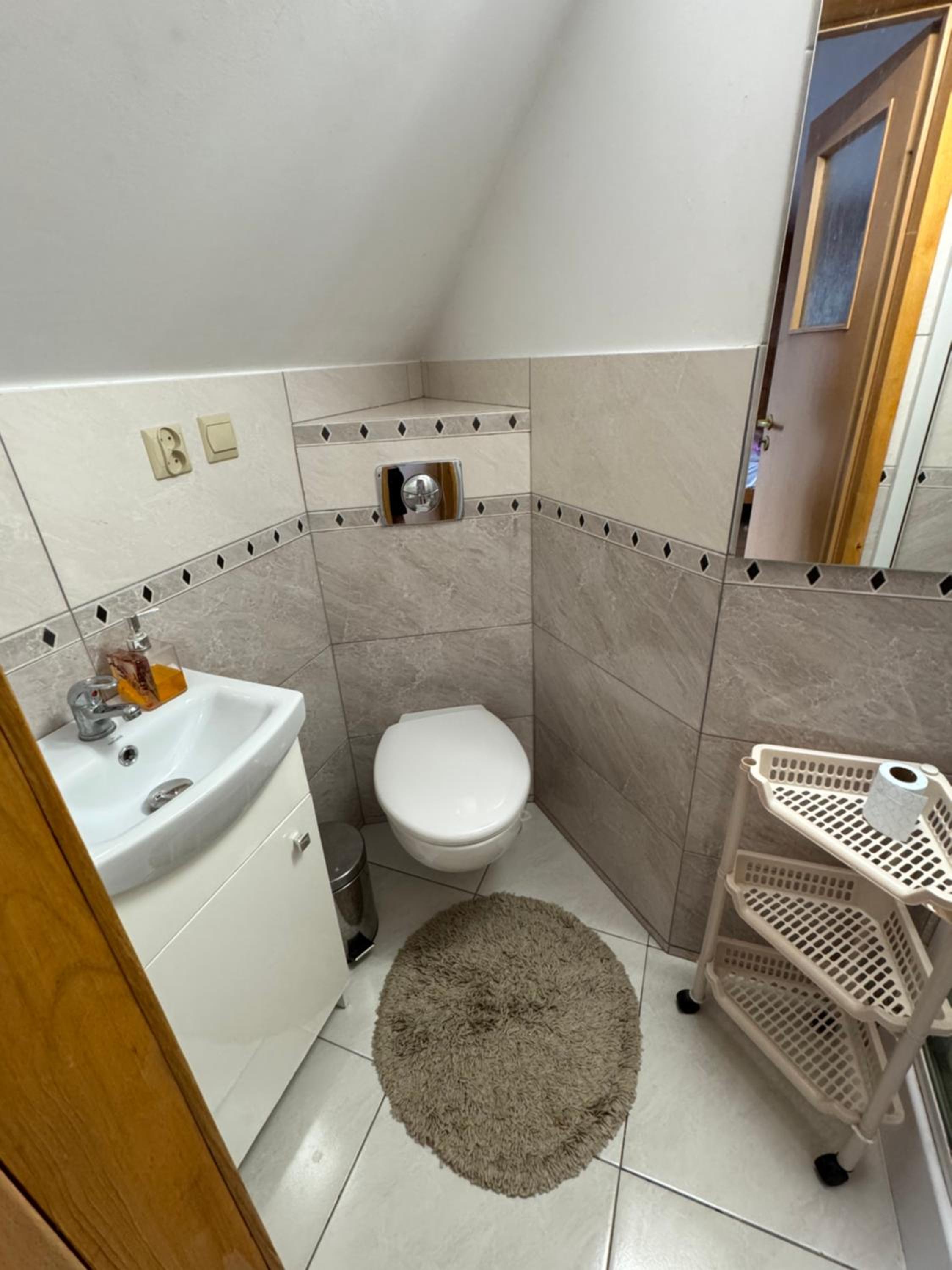 Basic Triple Room photo 3