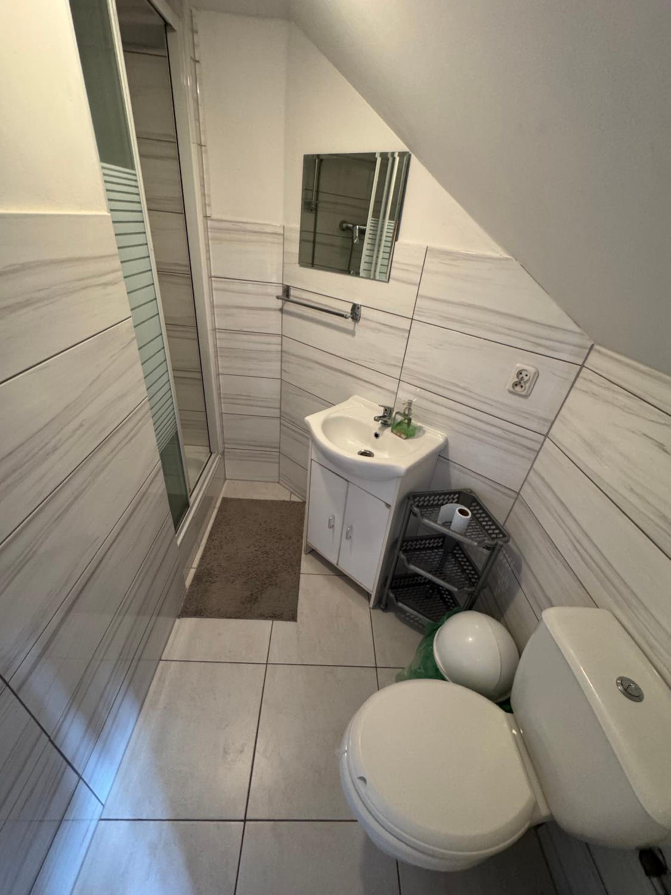Basic Triple Room photo 1