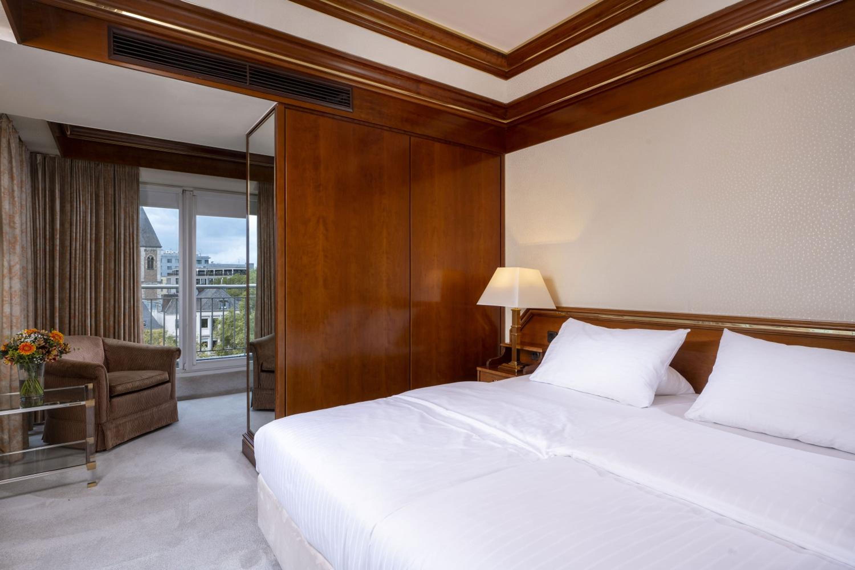 Deluxe Suite - Photo 2
