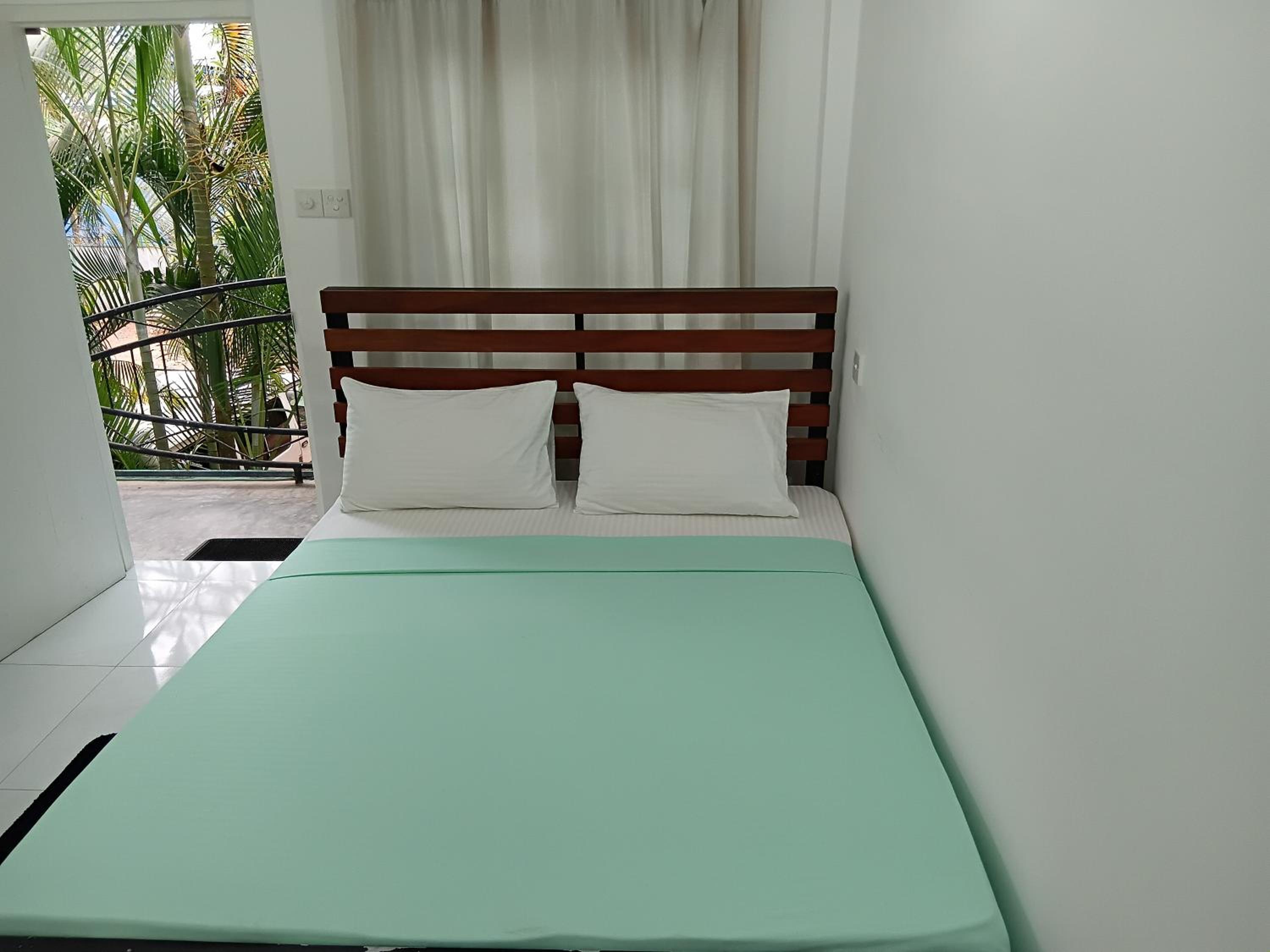 Small Double Room - Photo 1