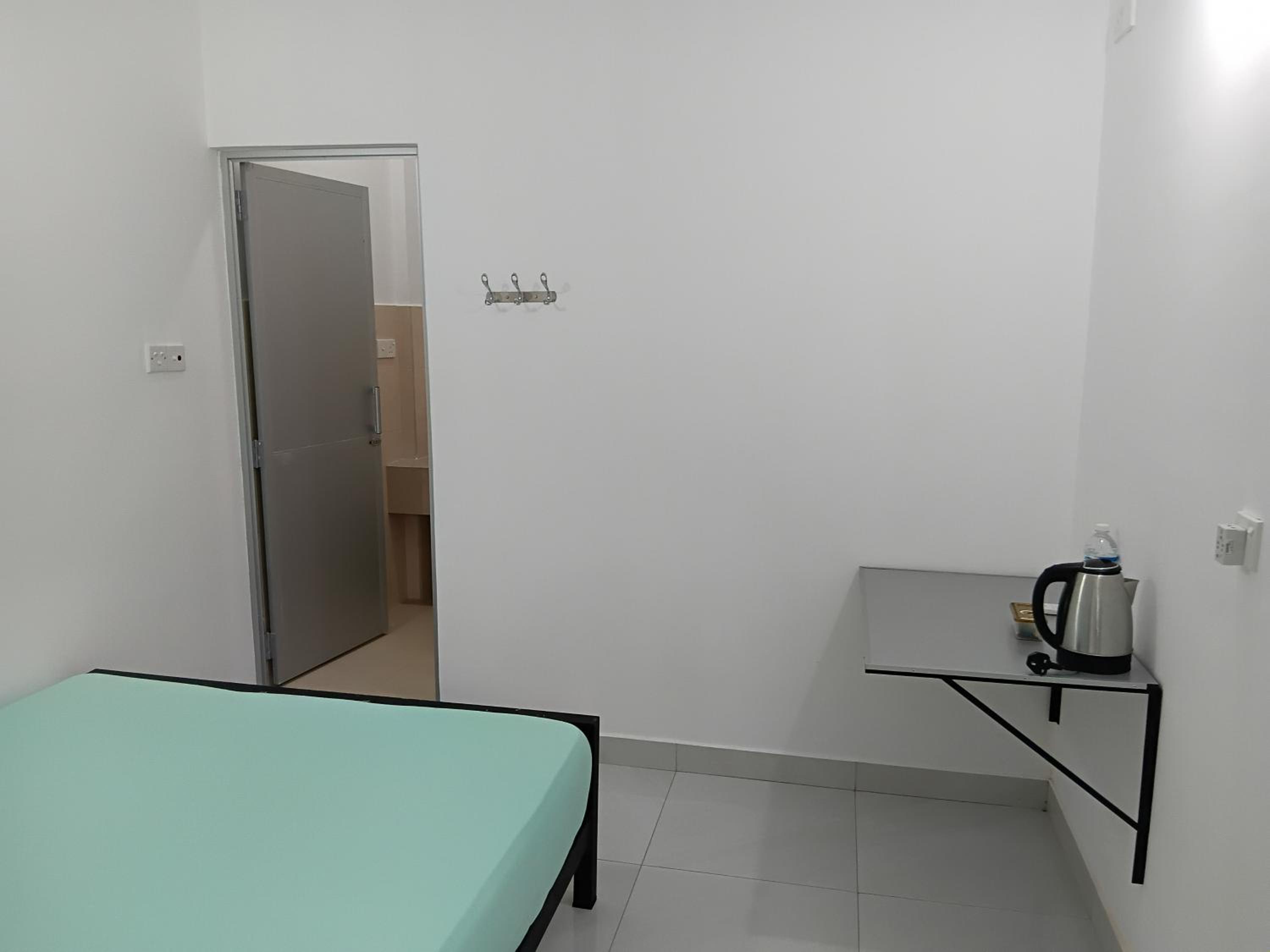 Small Double Room - Photo 5