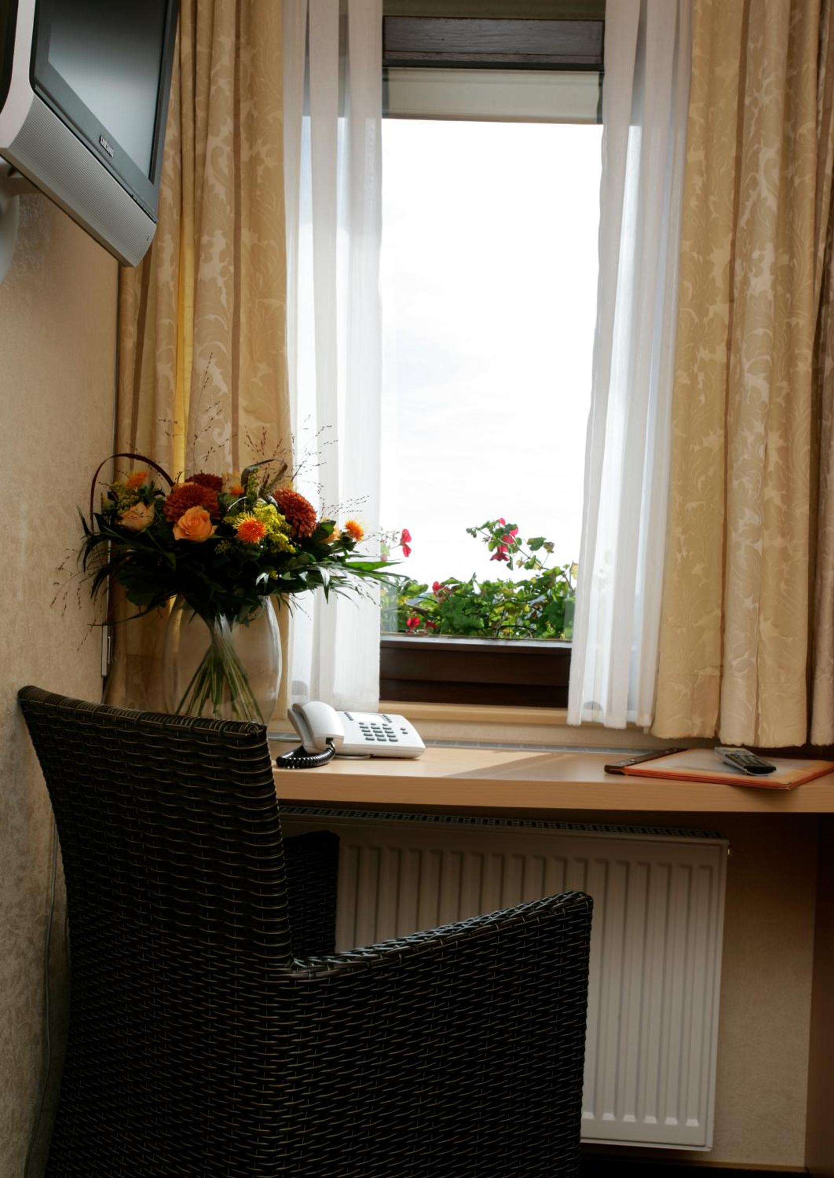 Standard Double Room - Photo 3