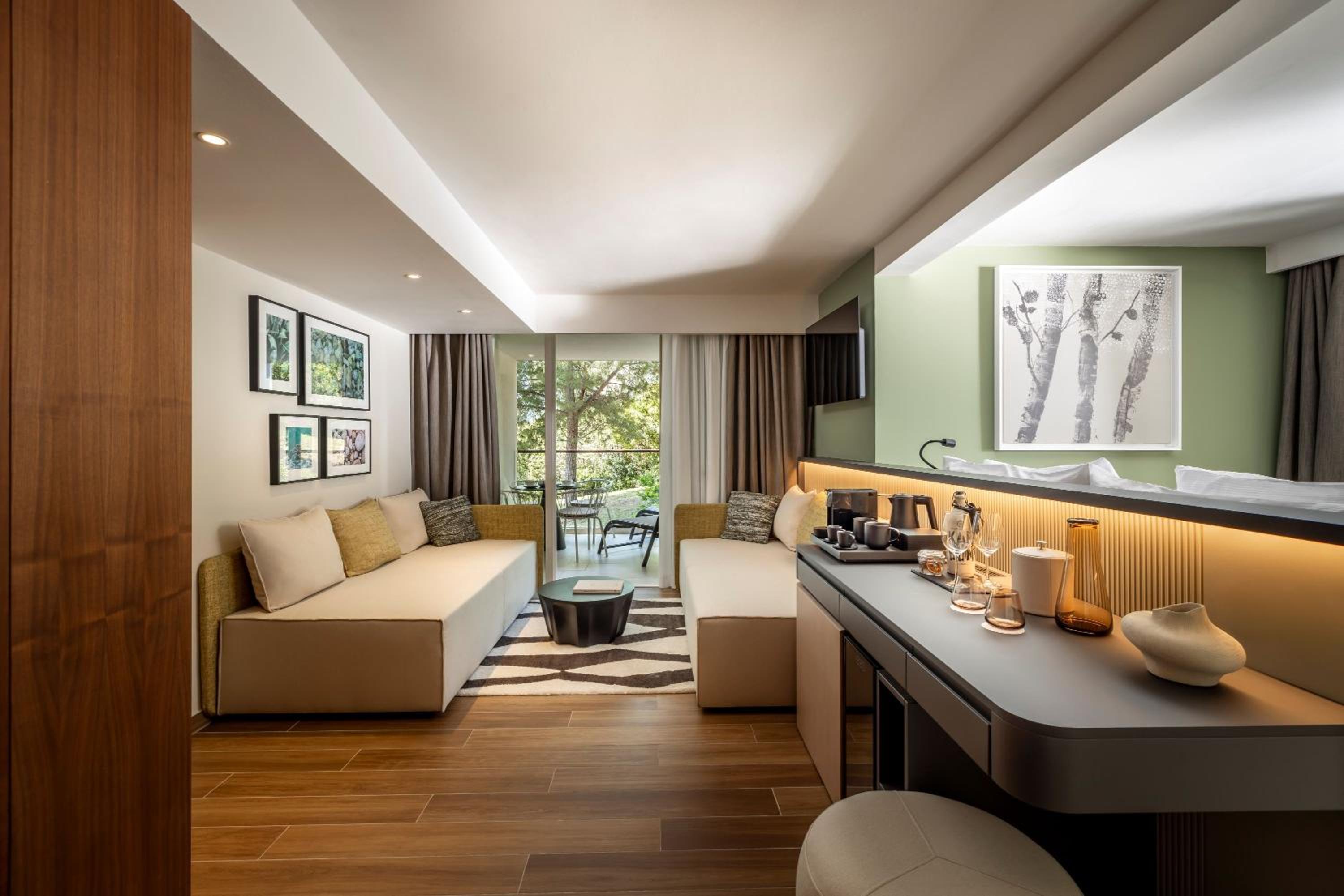 V Level Junior Suite for 2+2 - Villas