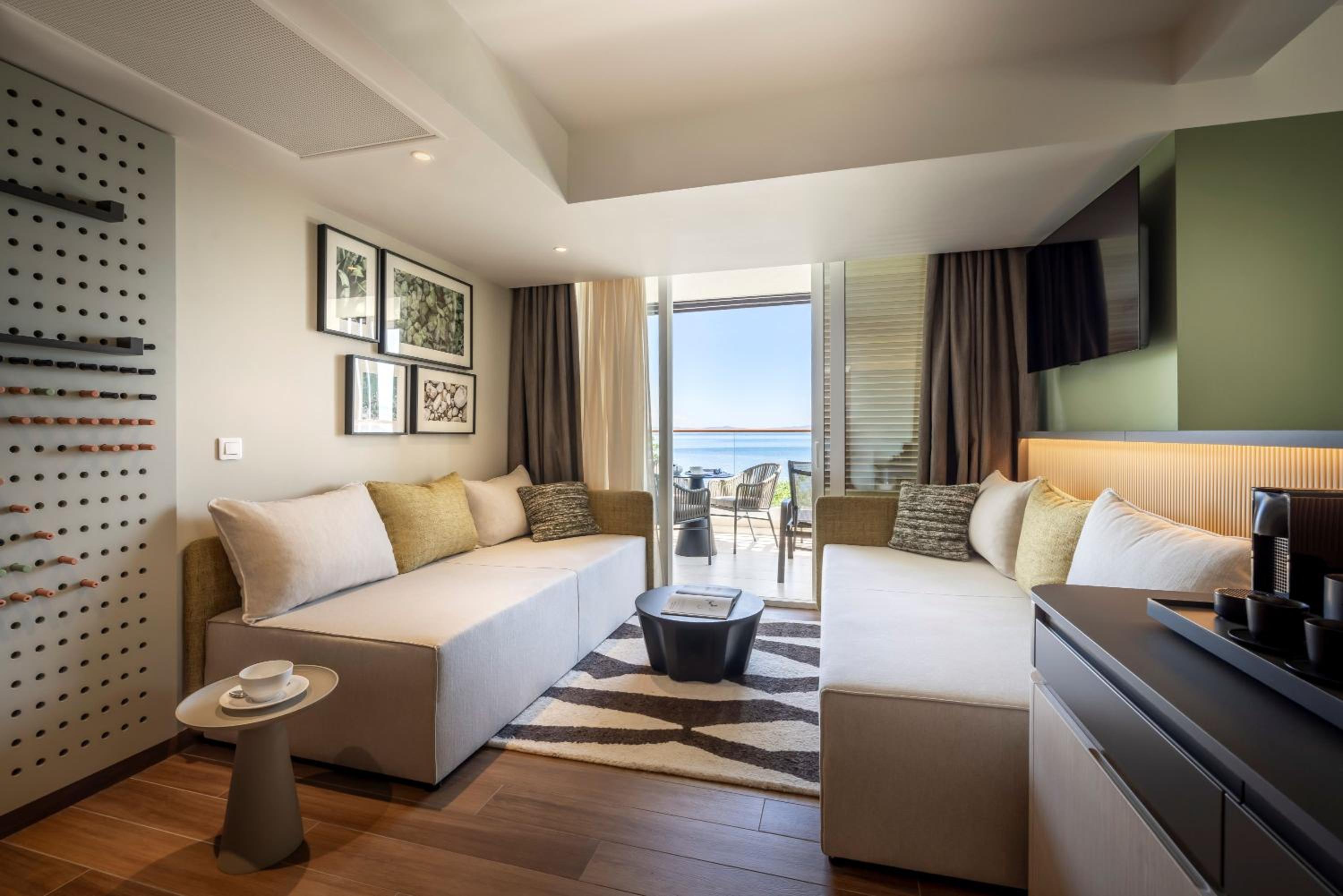 V Level Junior Suite for 2+2 Seaview - Villas  photo 3