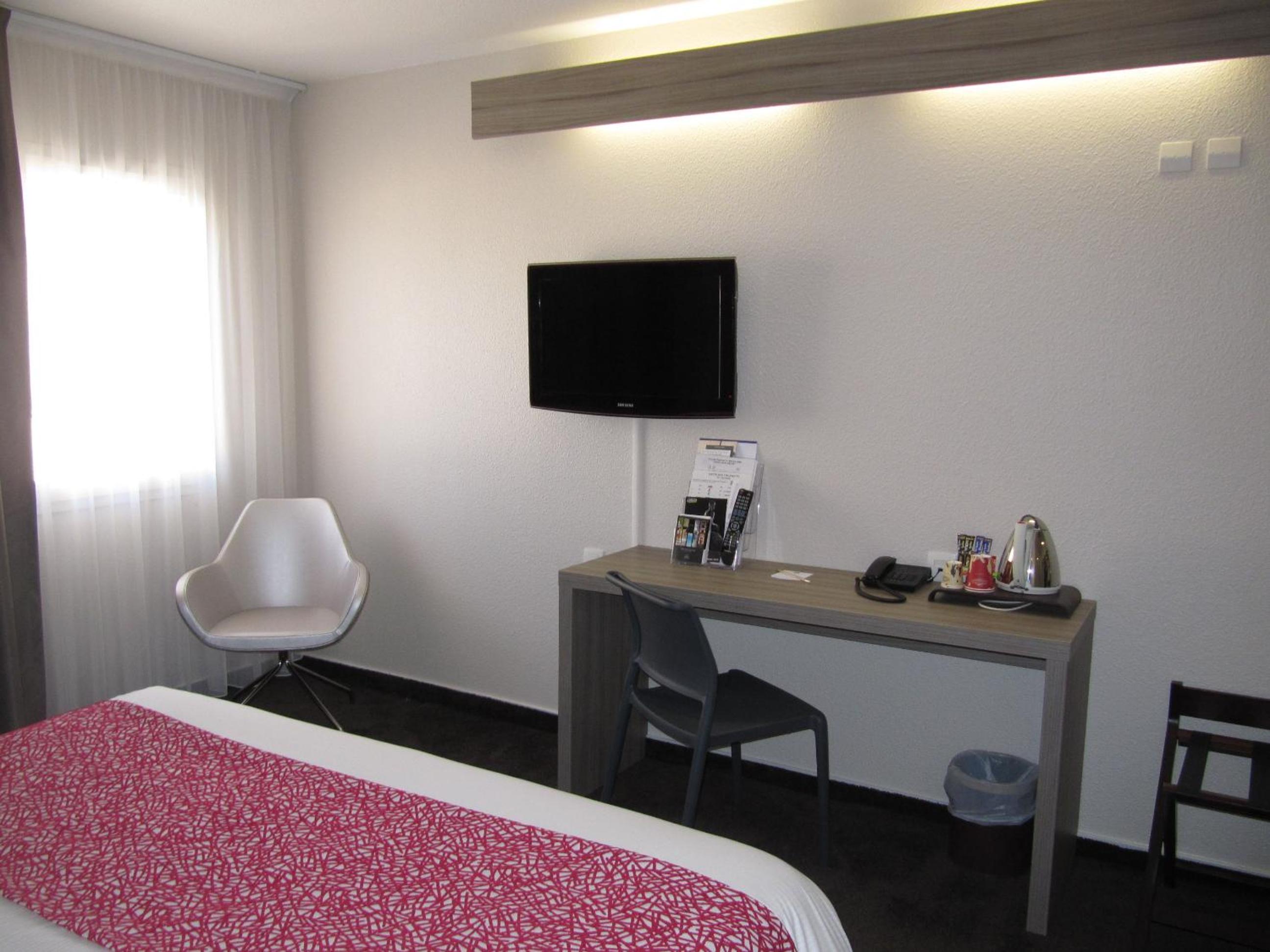 Romantic Double Room thumbnail 5