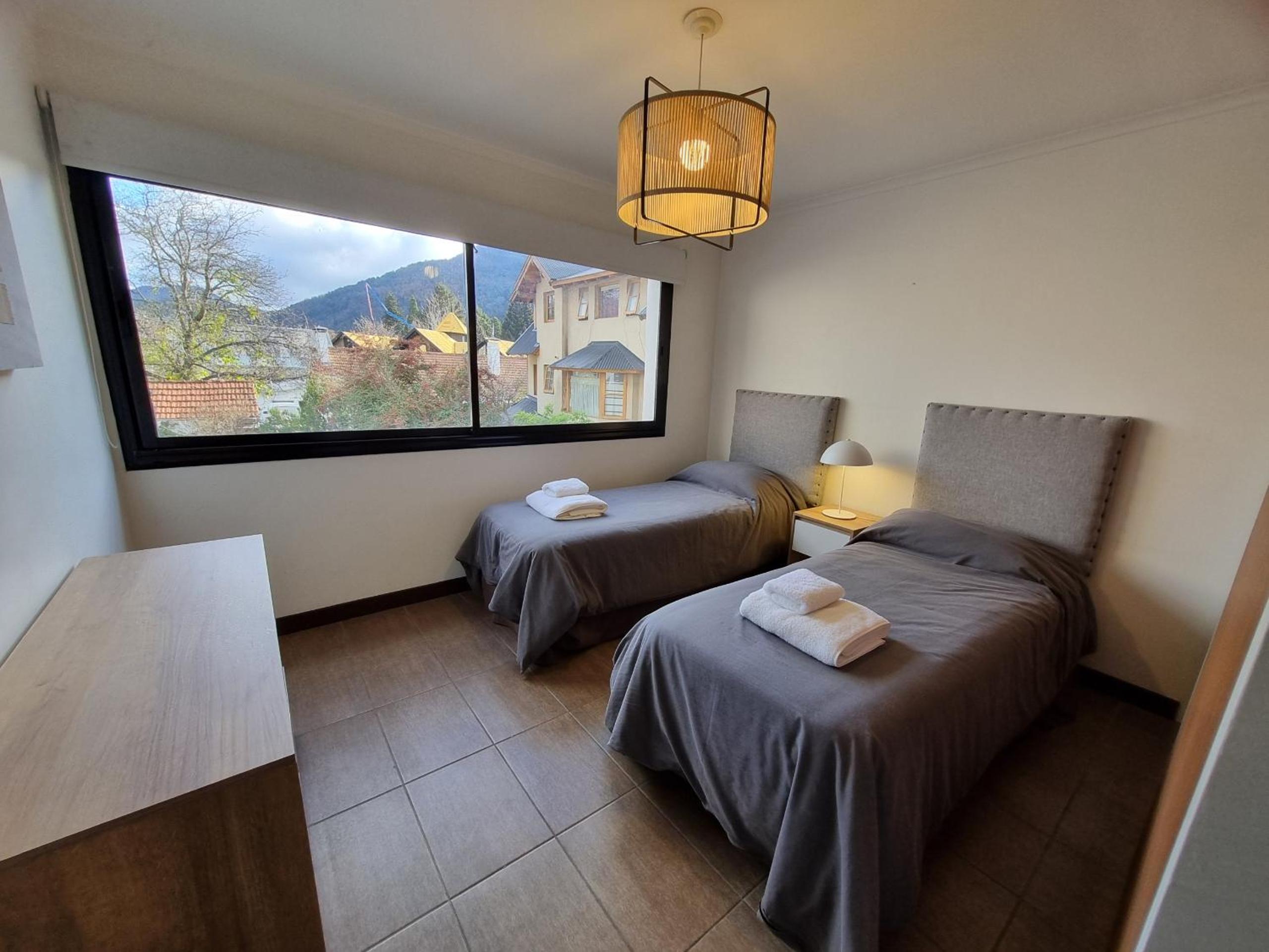 Apartment with Balcony photo 3