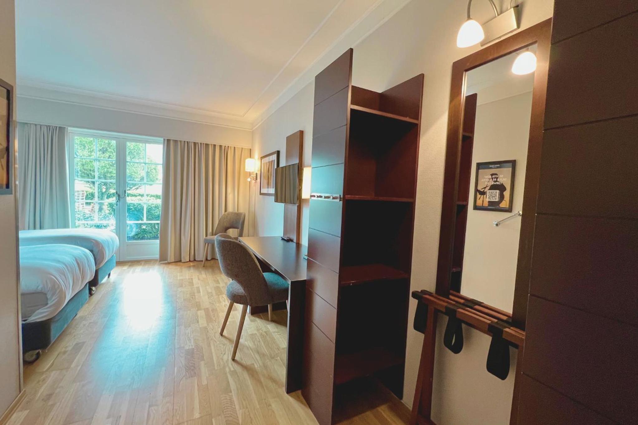 Double Room - Disability Access photo 3