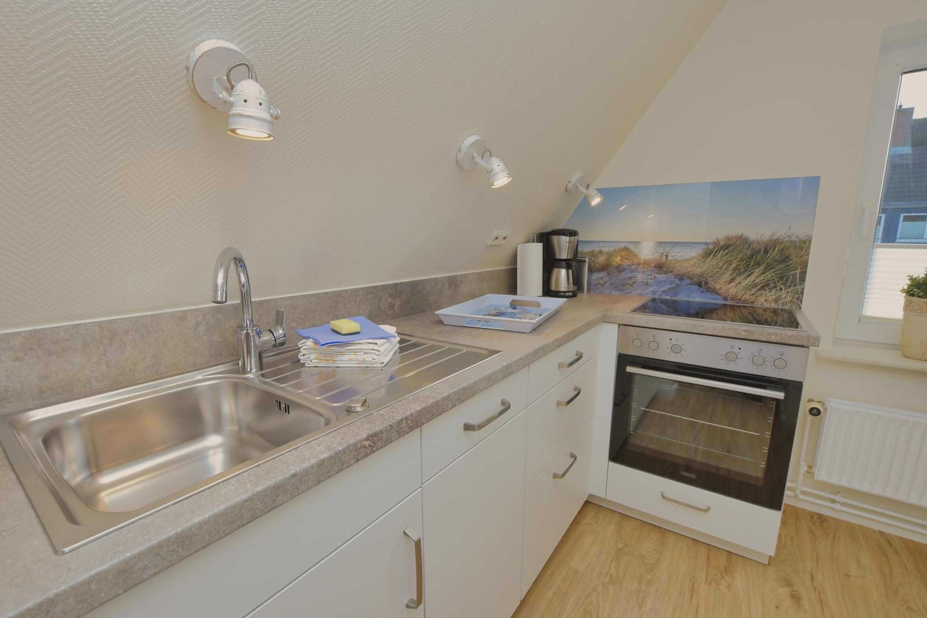 One-Bedroom Apartment with Balcony photo 3