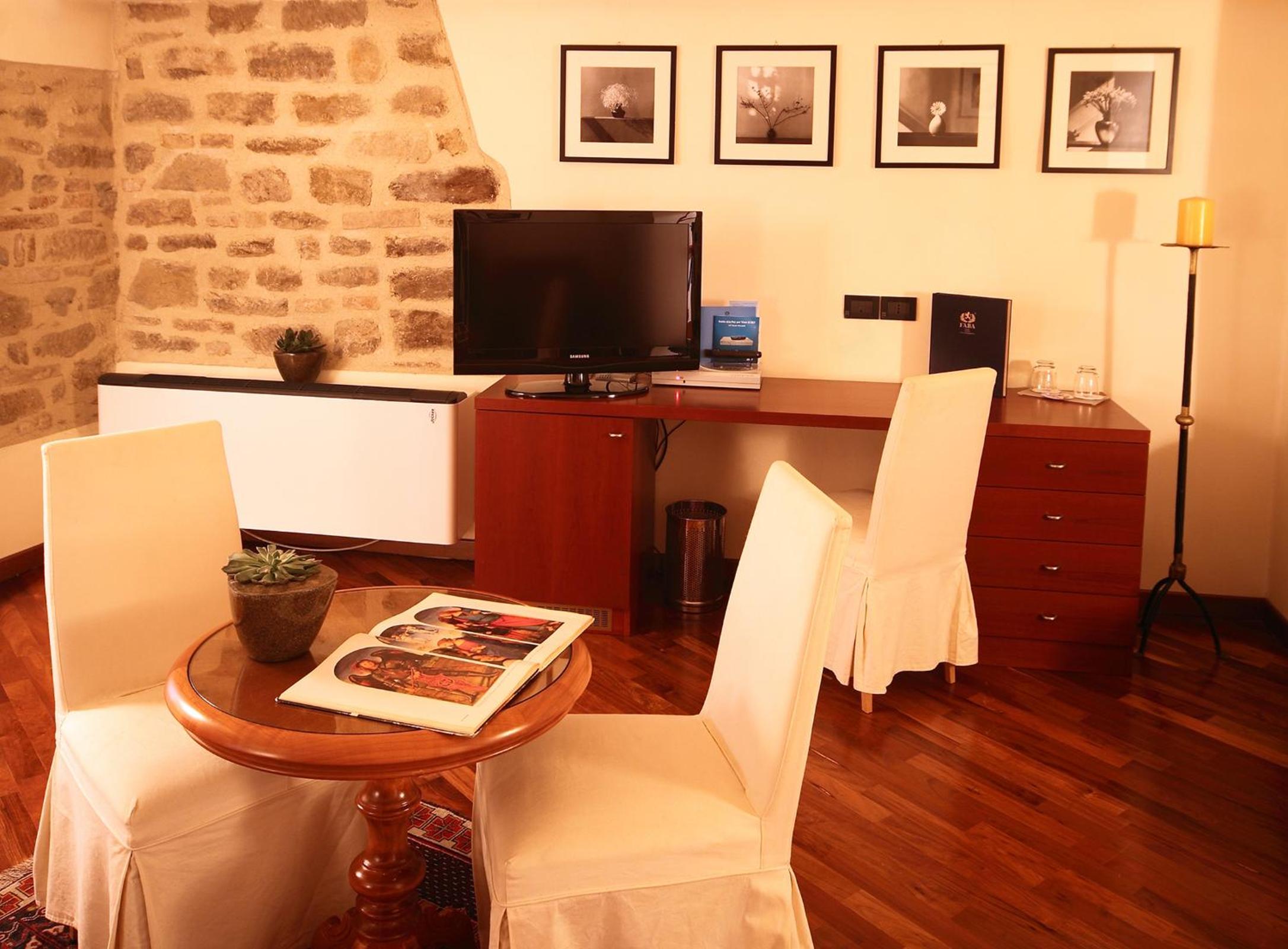 Suite (2 Adults) - Photo 4