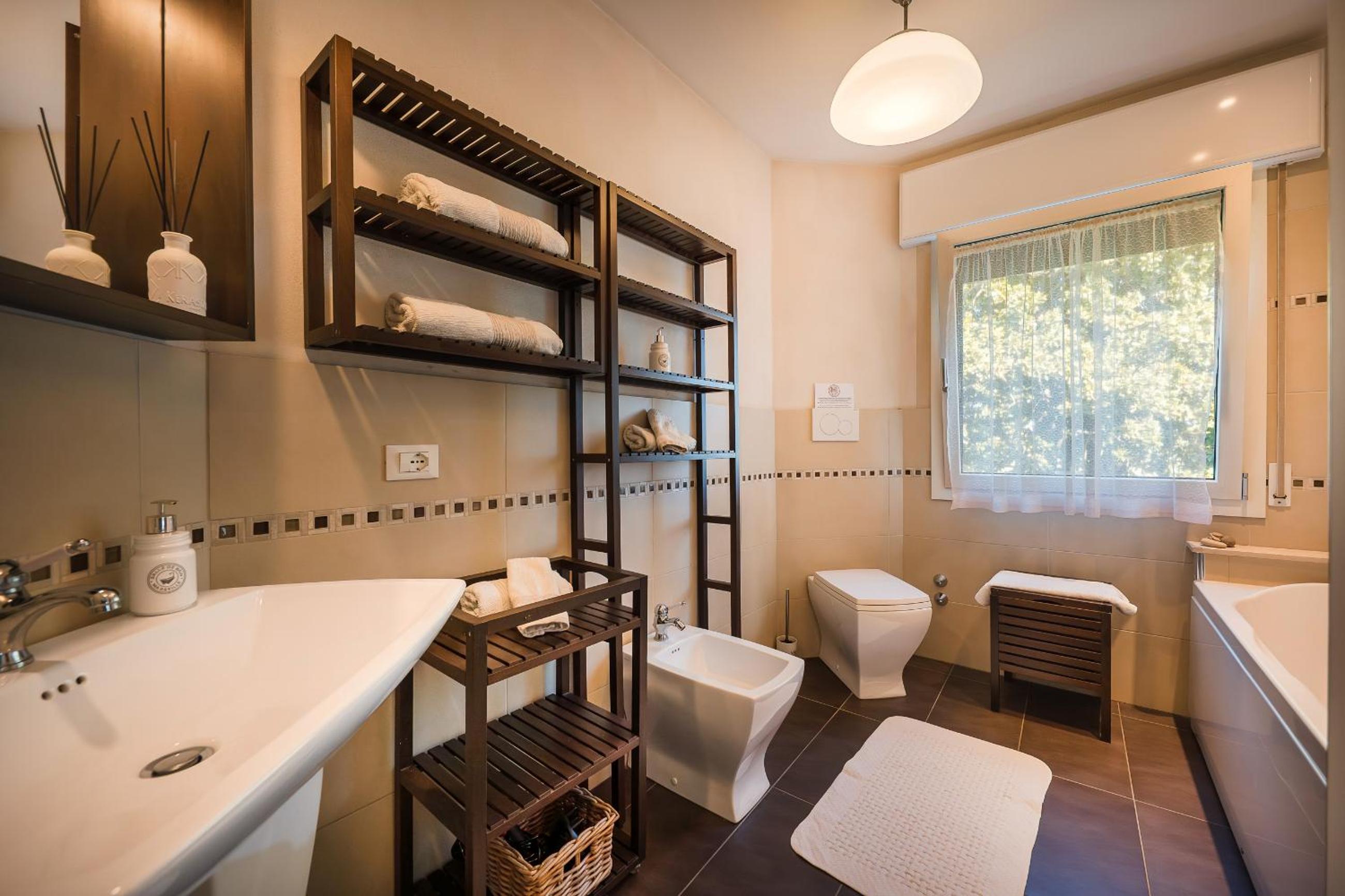 Twin Room with Private External Bathroom photo 3