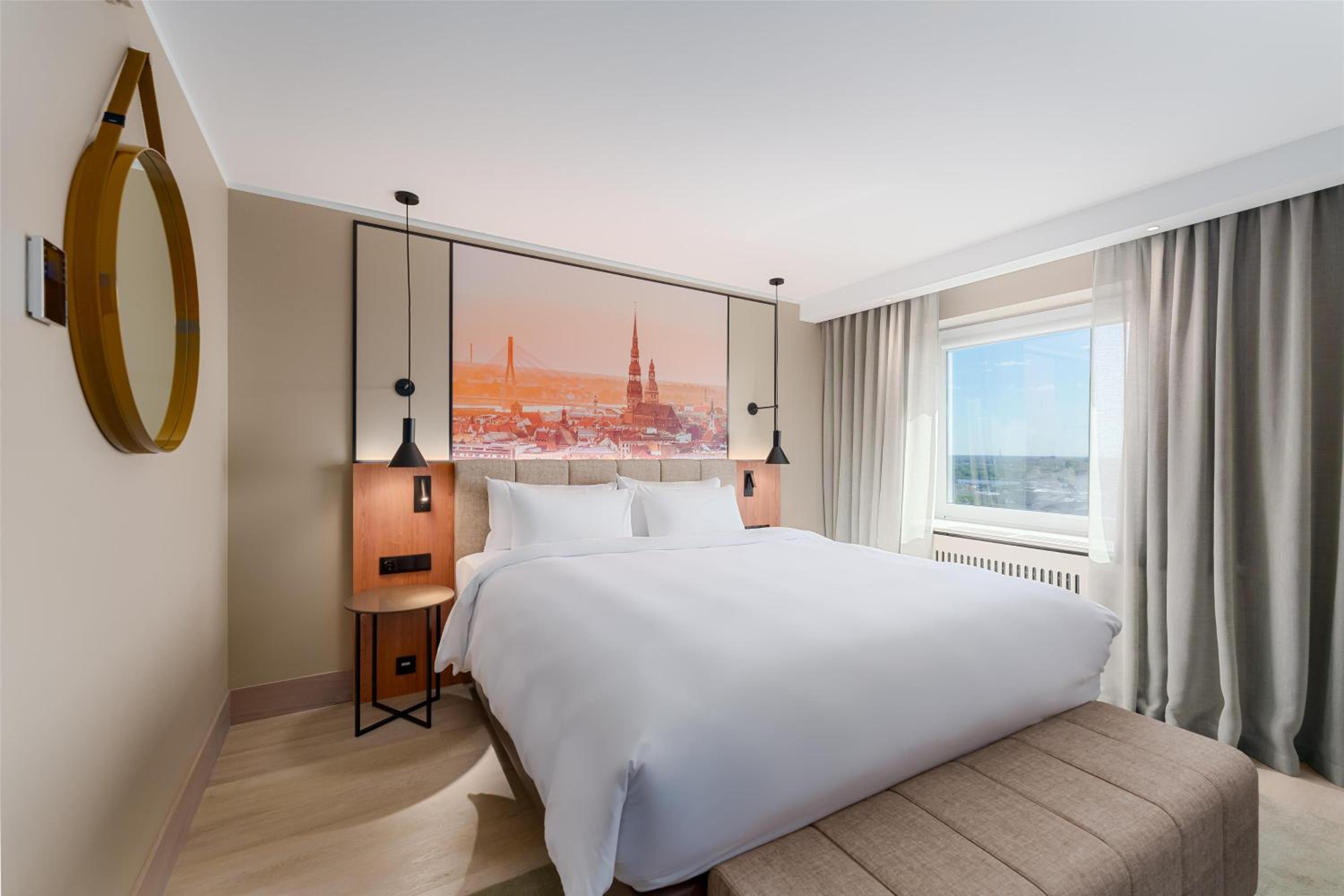 Junior Suite with Spa Access - Photo 2