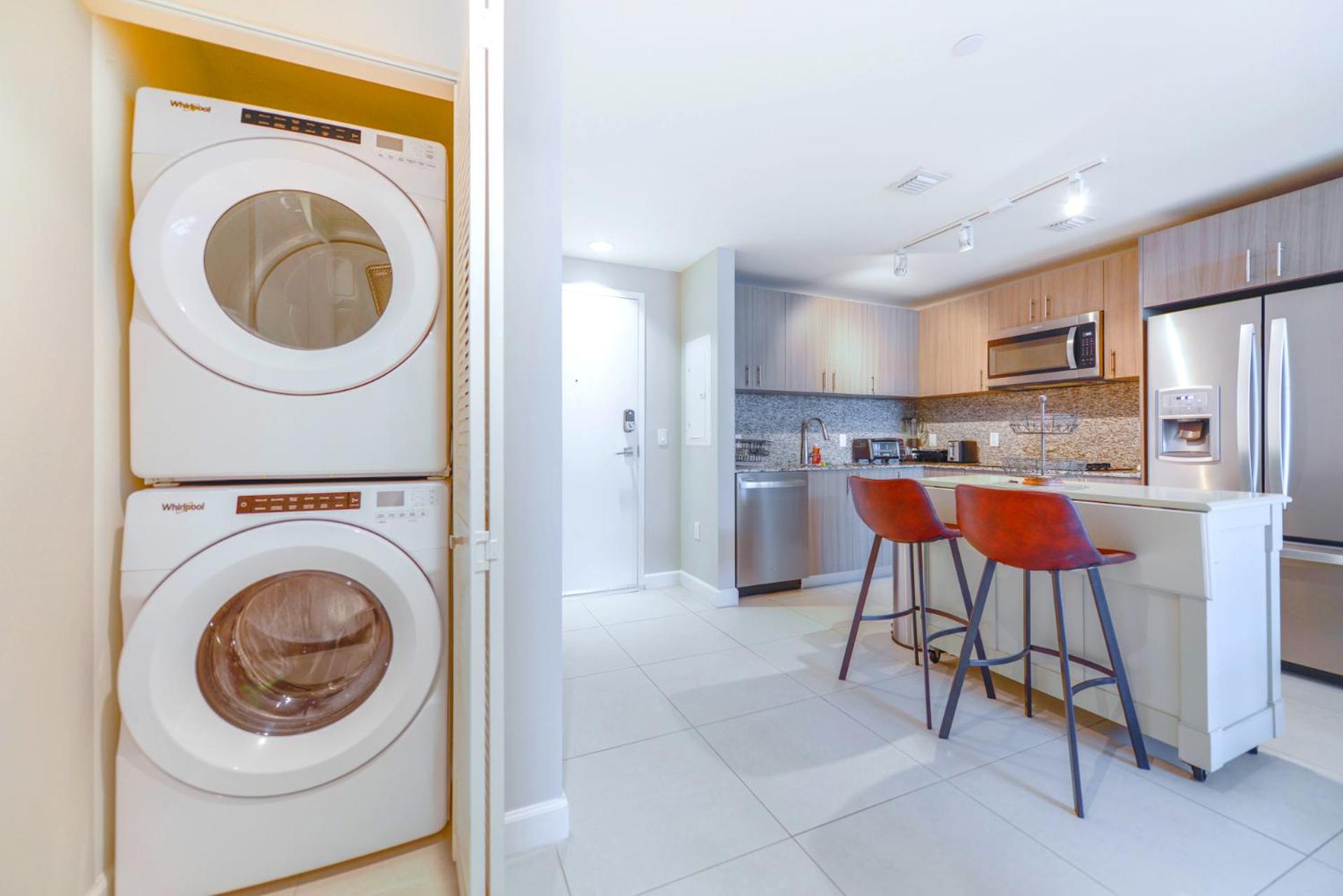One-Bedroom Apartment with Balcony photo 2