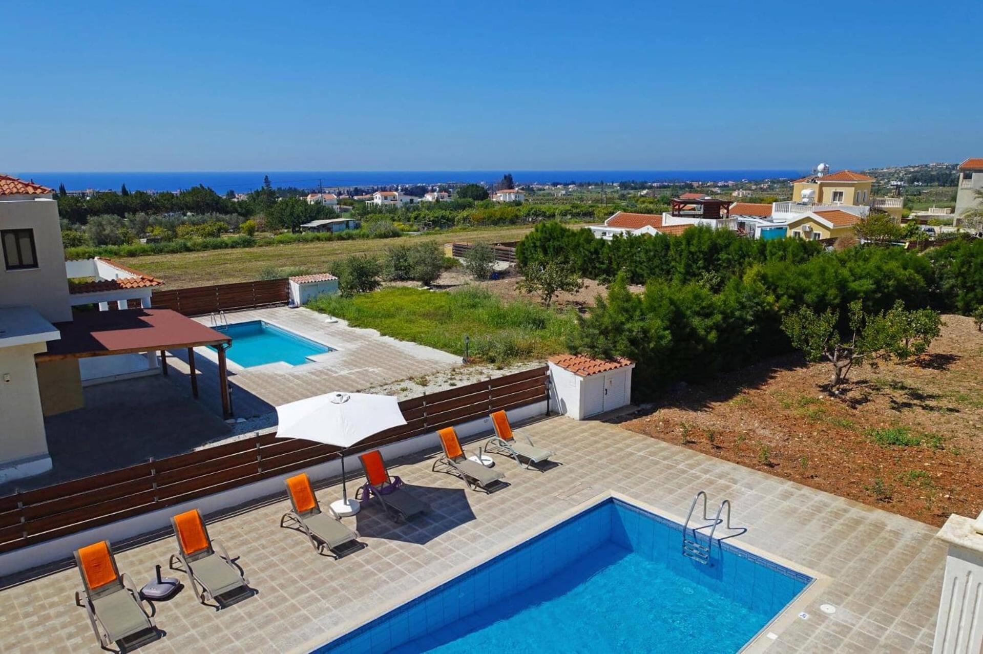Villa photo 2