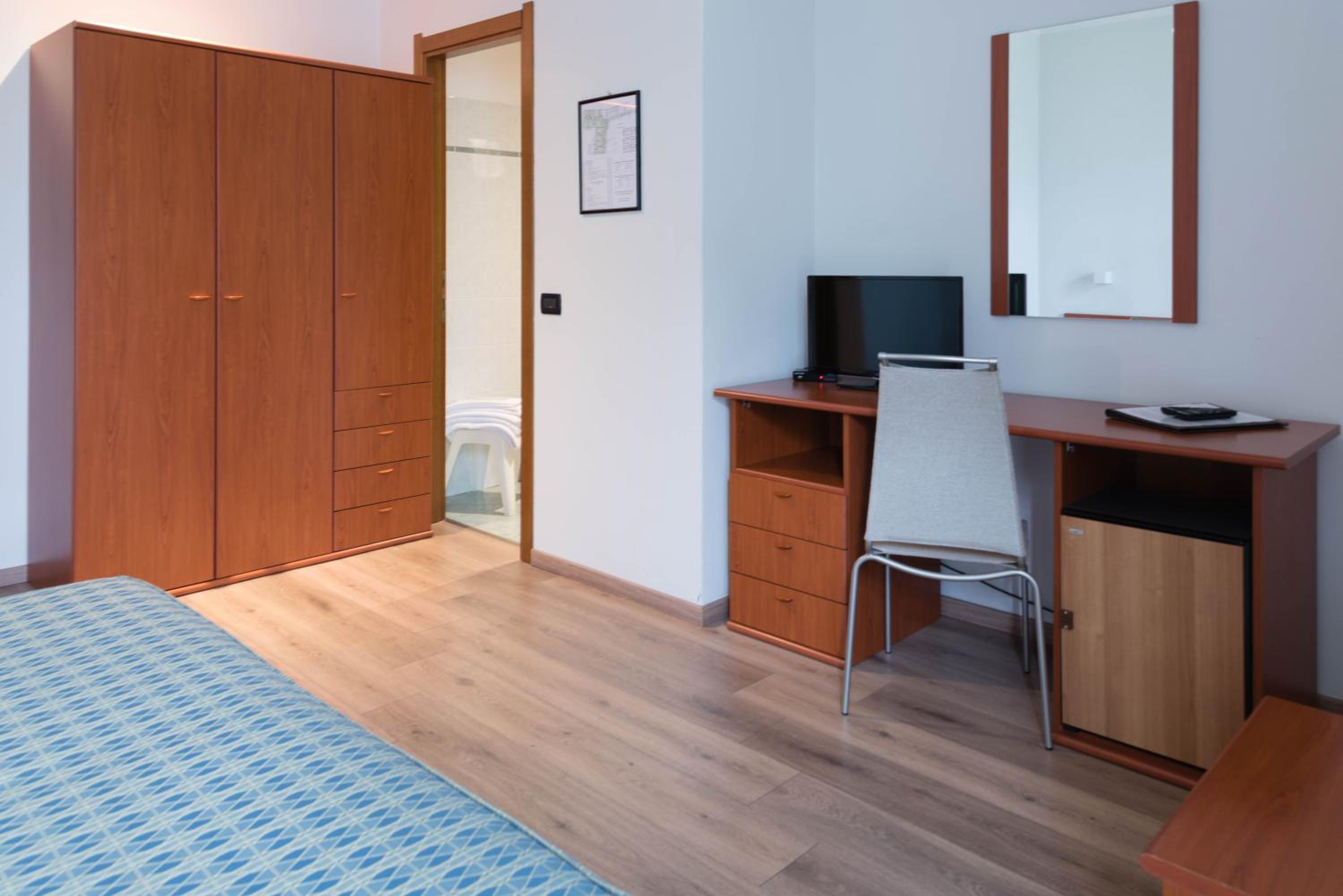 Double Room with Pool View photo 3
