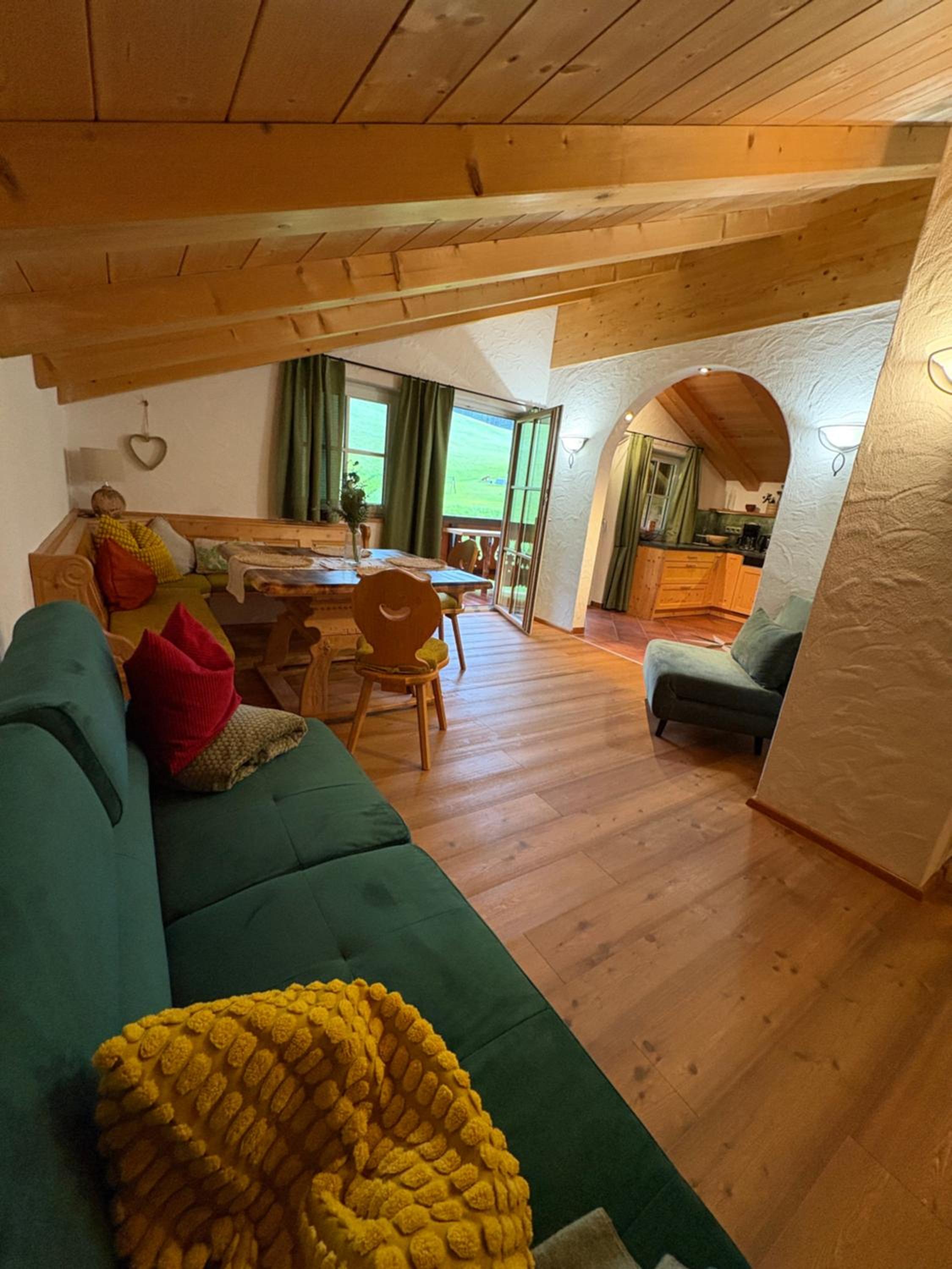Two-Bedroom Apartment with Balcony photo 2