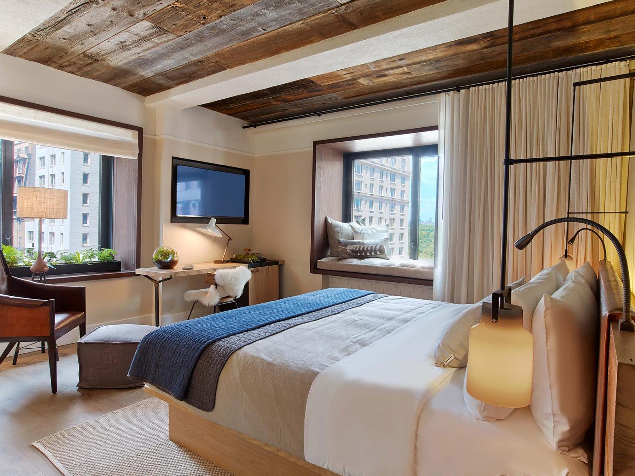 Superior King Room with Park View photo 1