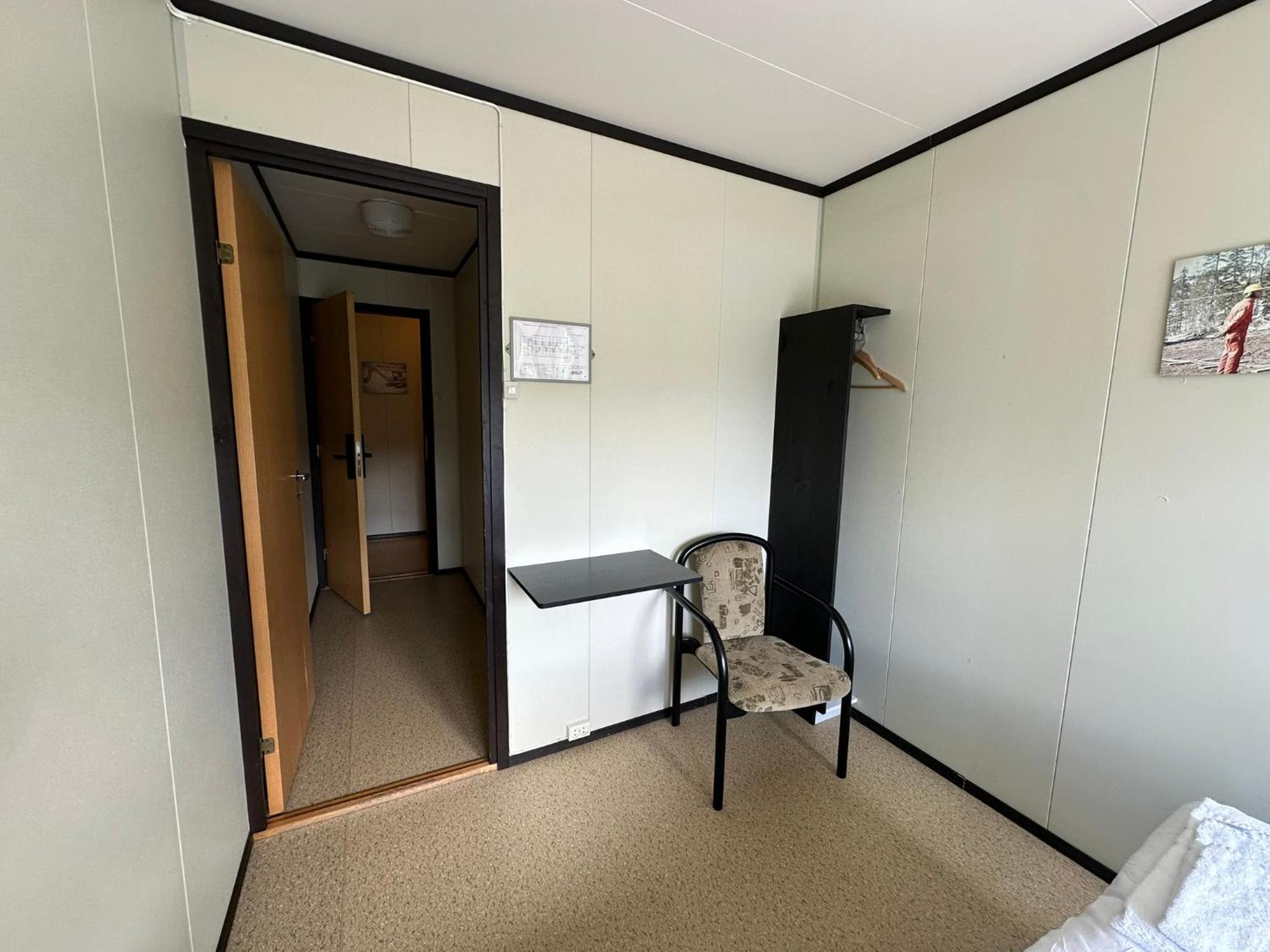 Double Room with Private Bathroom - Photo 2