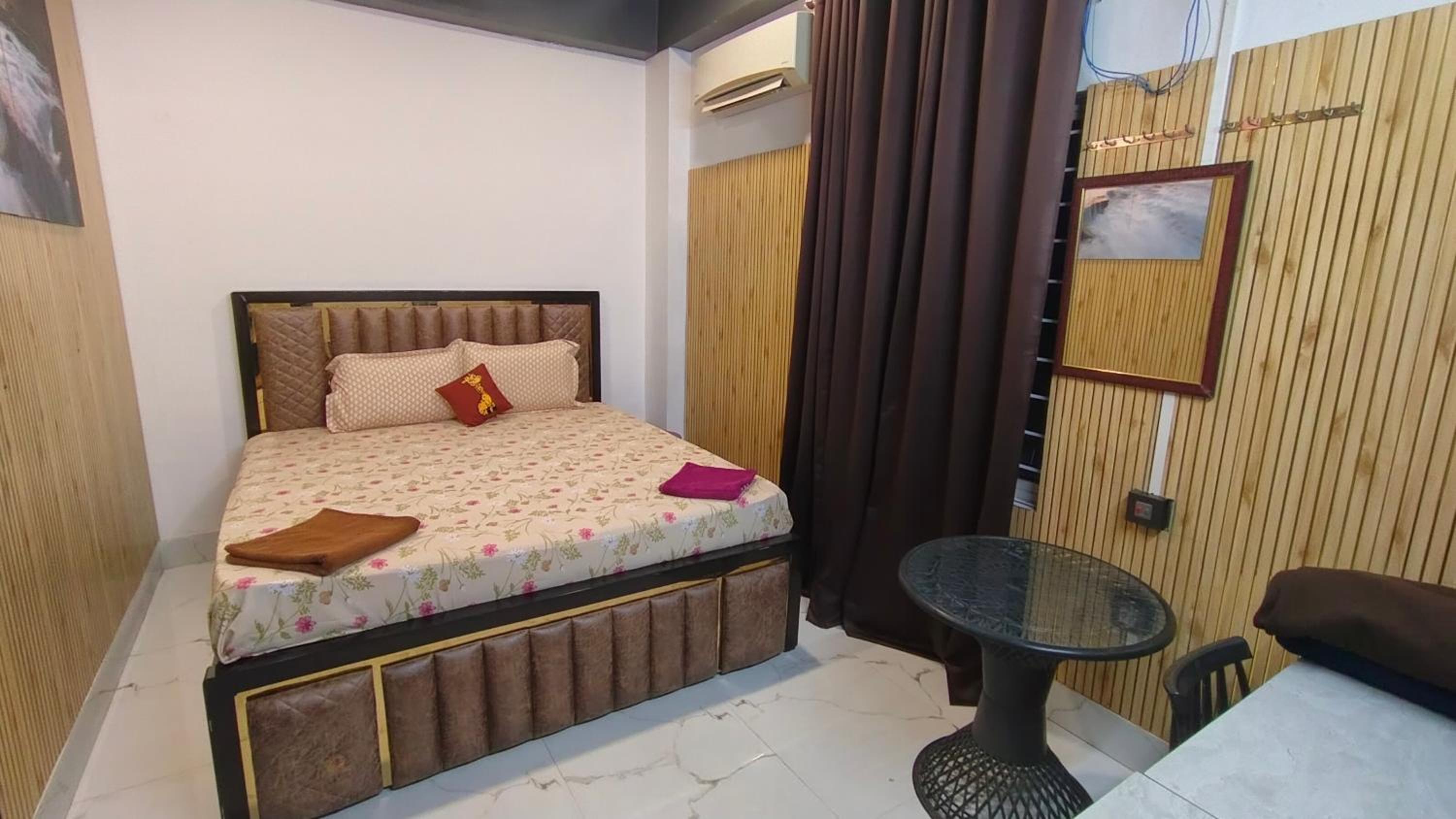 Budget Double Room photo 2