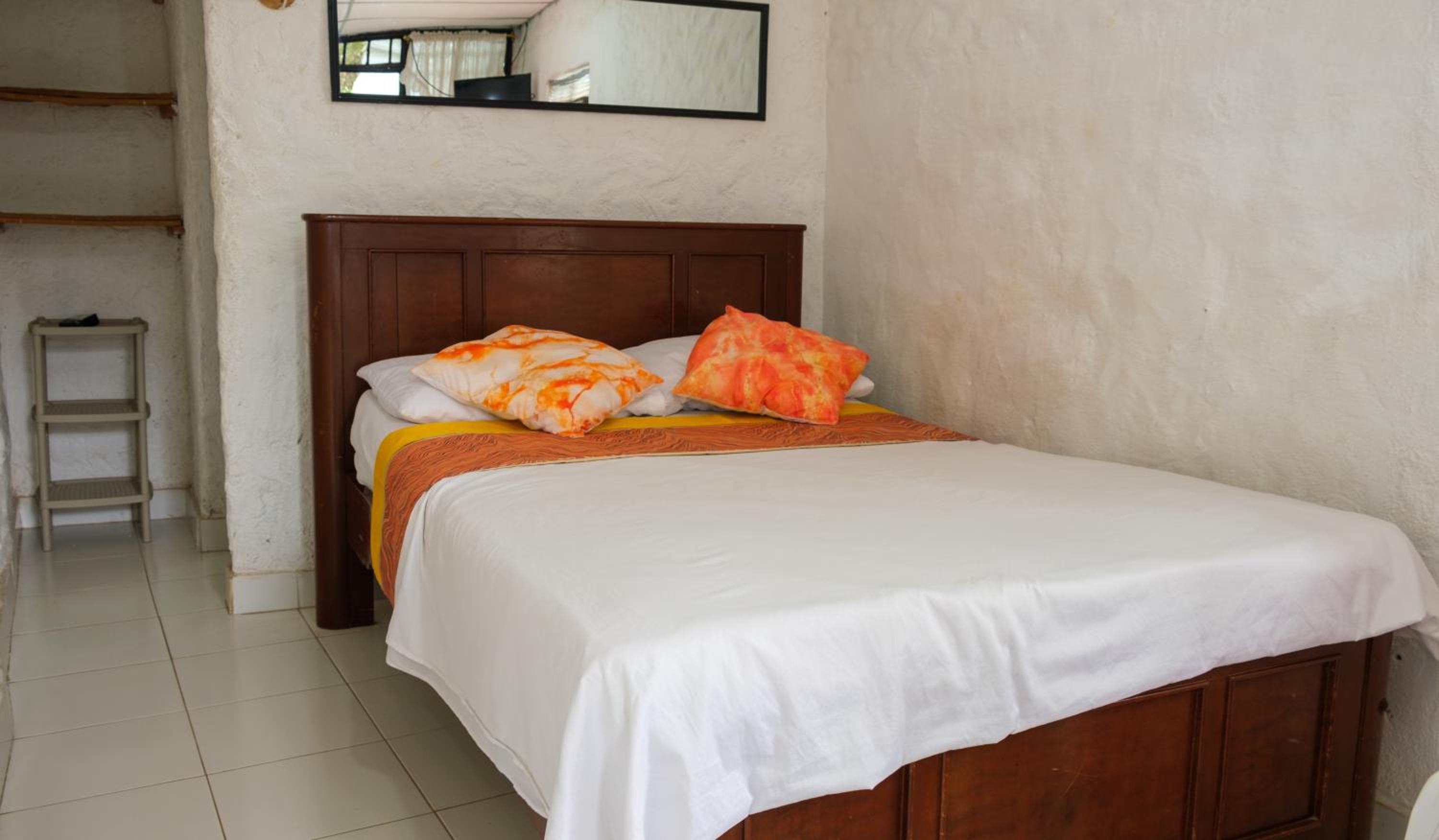 Double or Twin Room photo 3