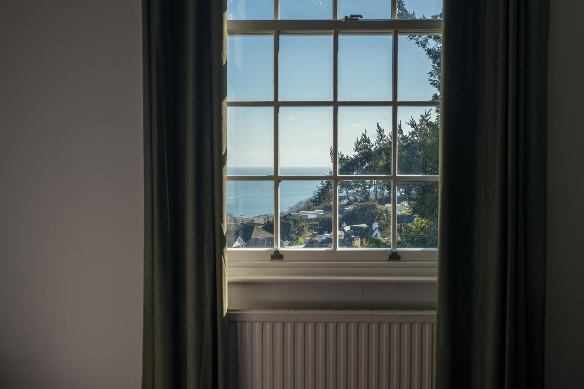 Deluxe Double Room with Sea View - Photo 2