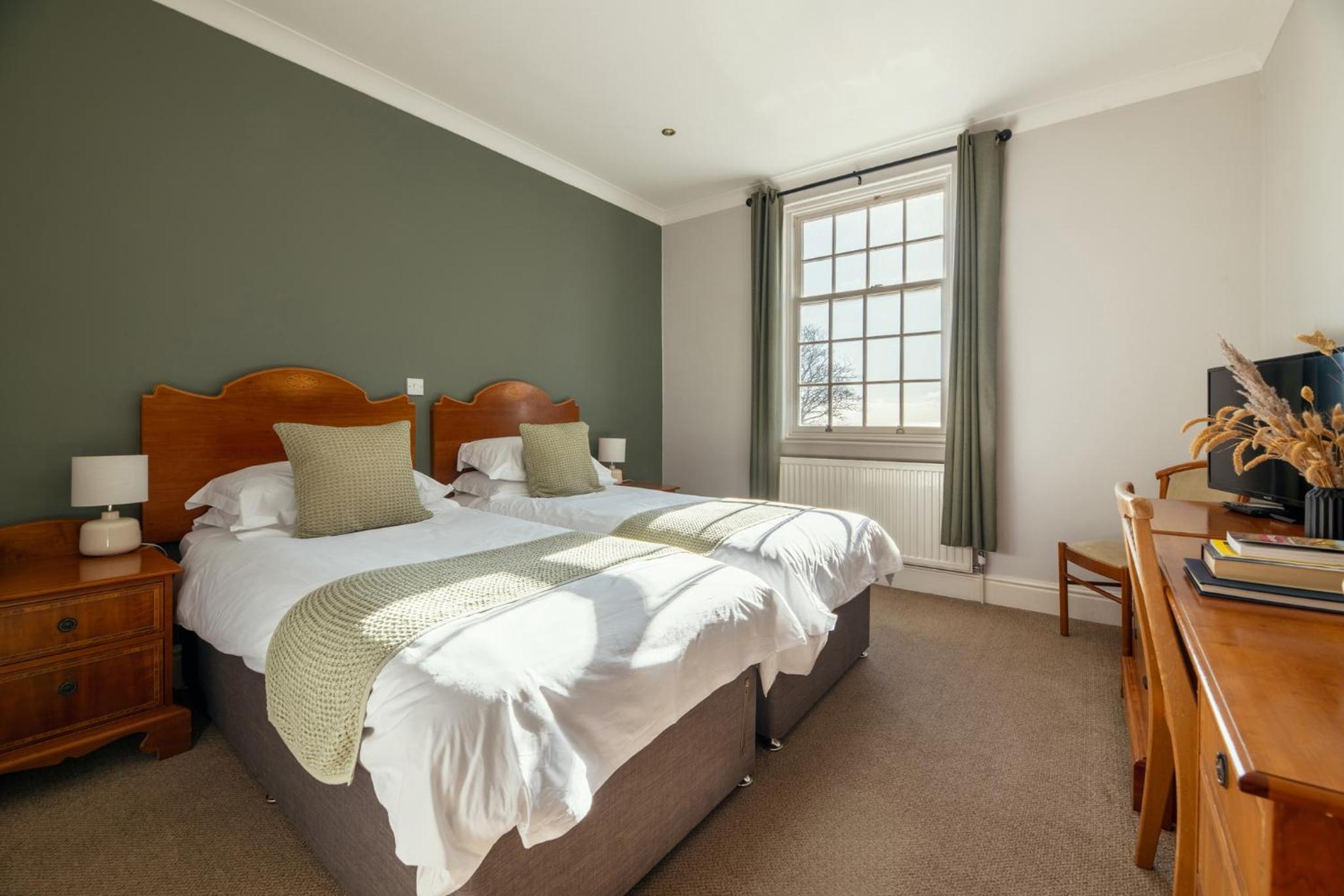 Deluxe Double Room with Sea View - Photo 4