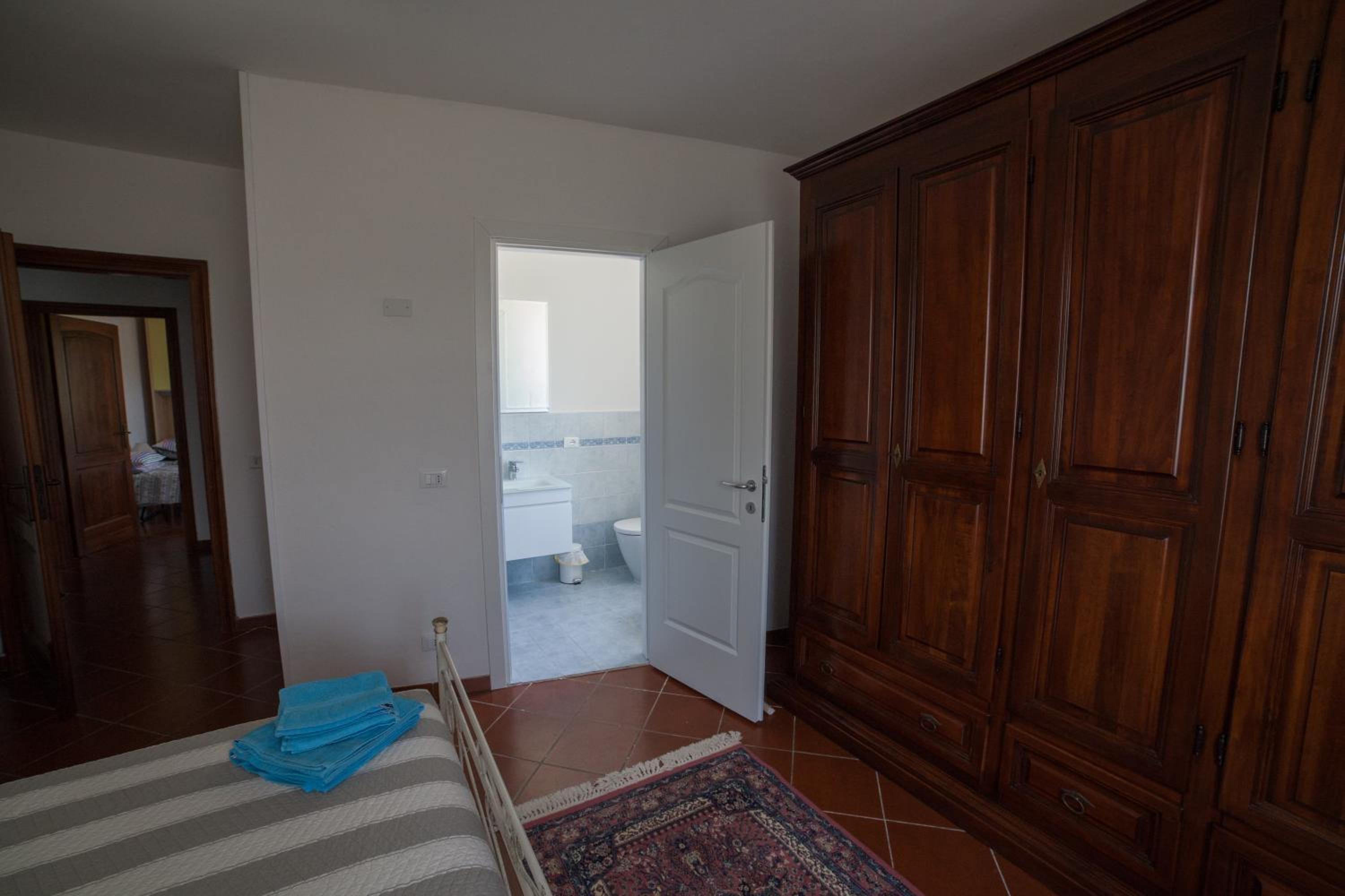 Double Room With Private Bathroom photo 3