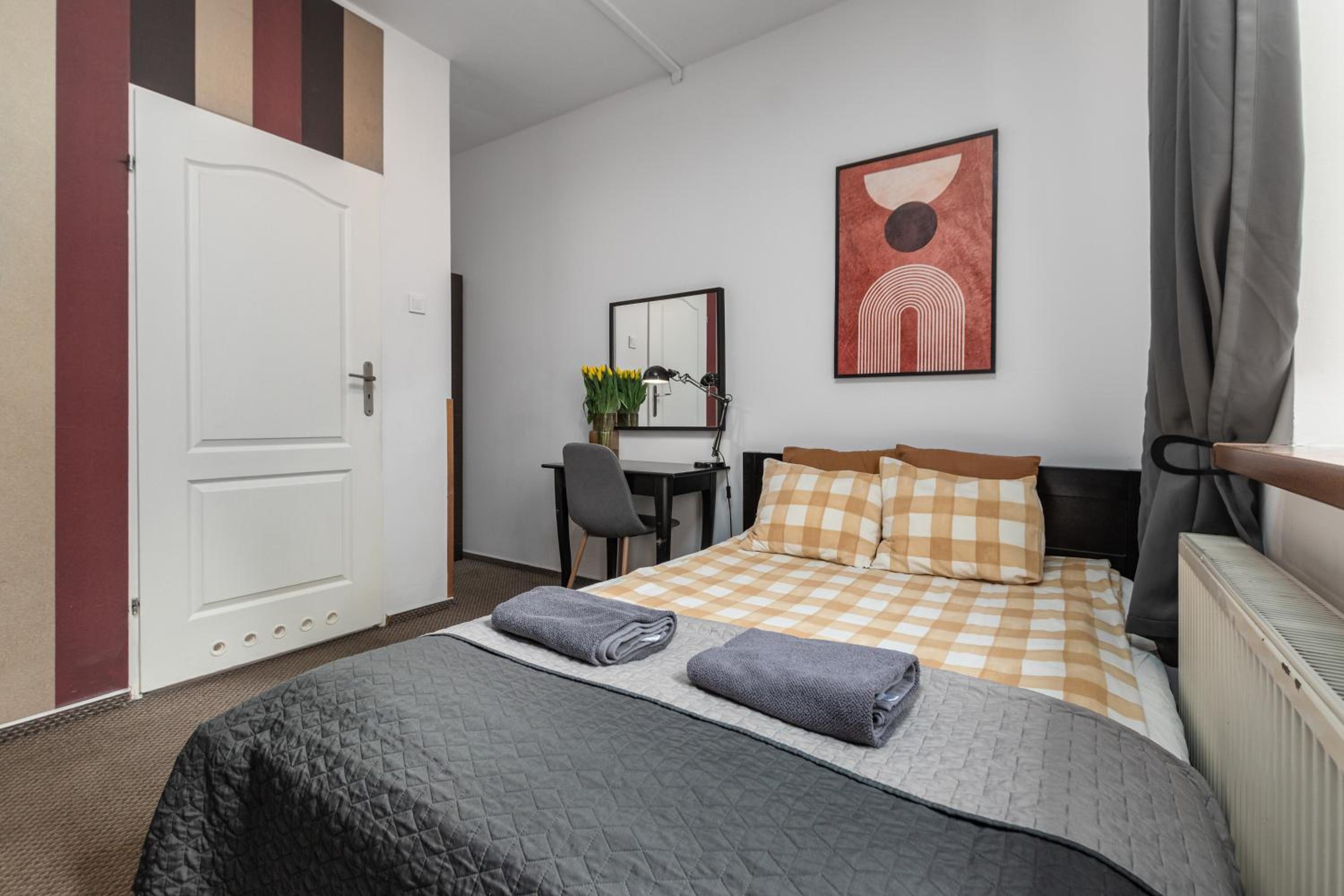 Small Double Room - Photo 3