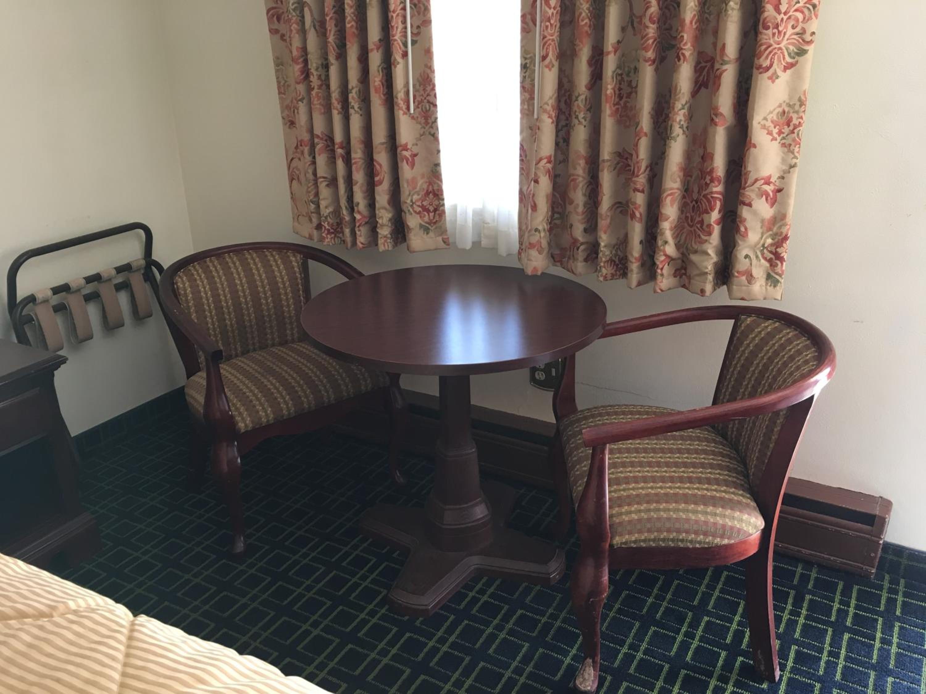 Double Room with Three Double Beds - Photo 1