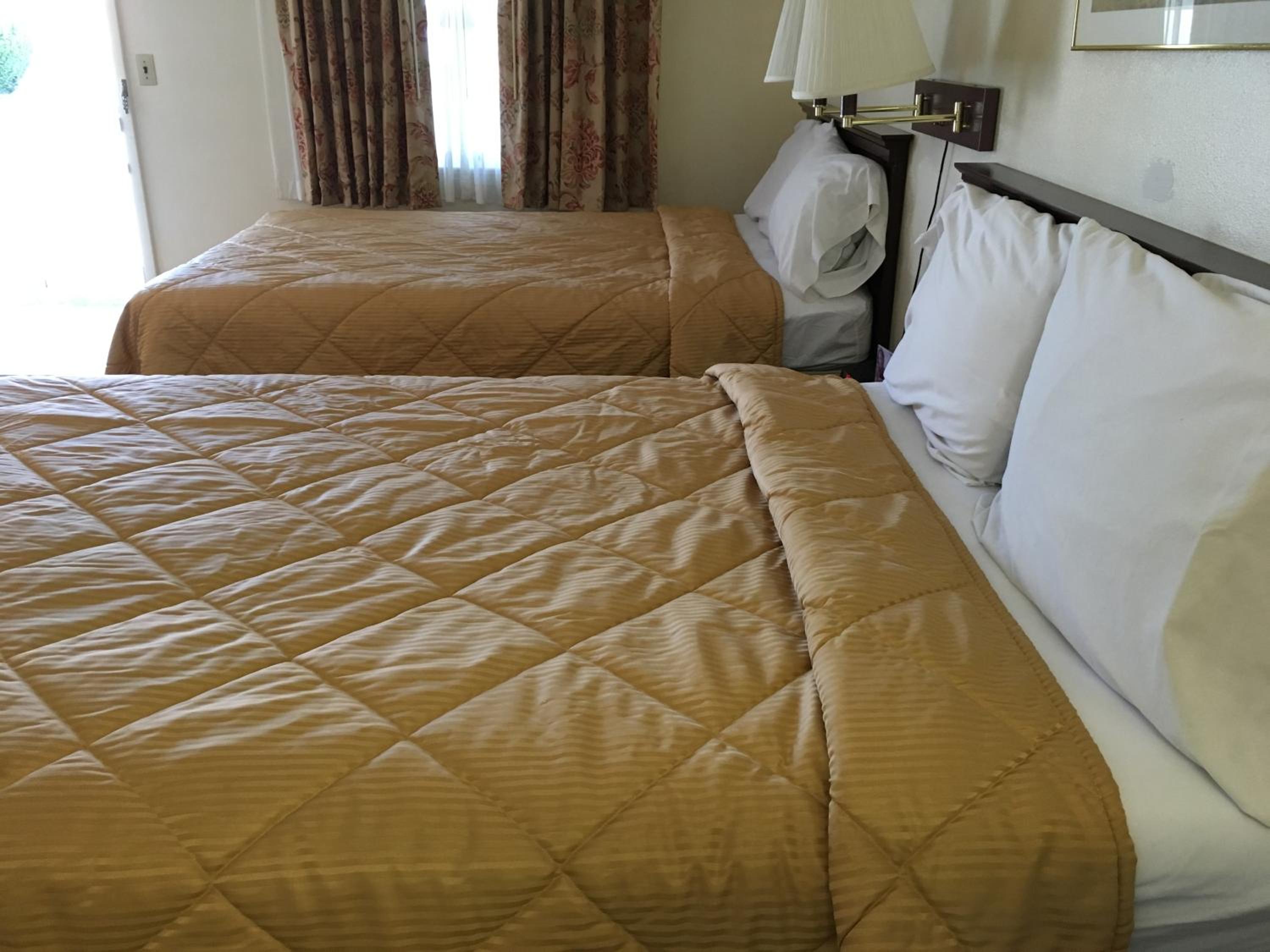 Double Room with Two Double Beds - Photo 11