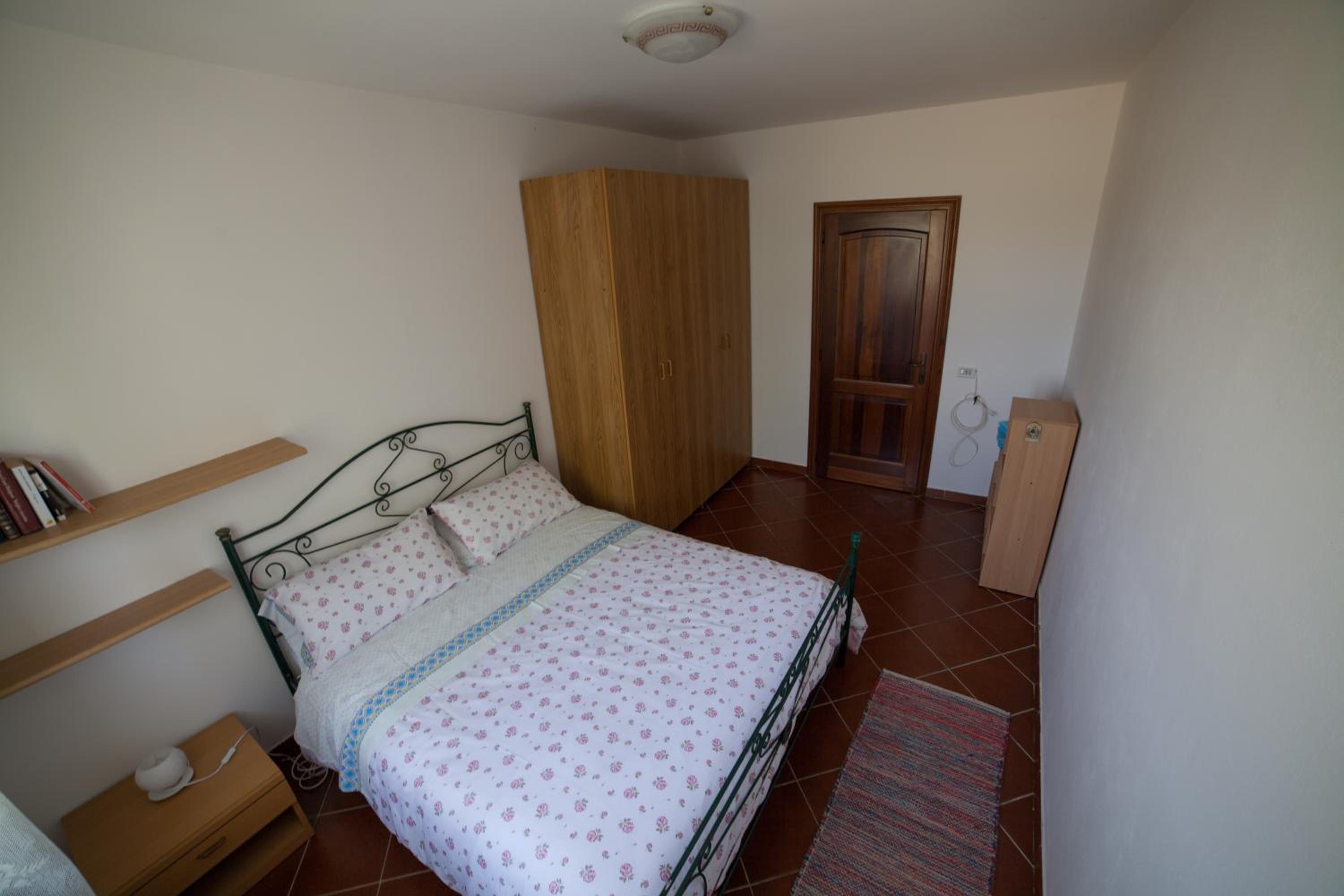 Standard Double Room With Shared Bathroom photo 1