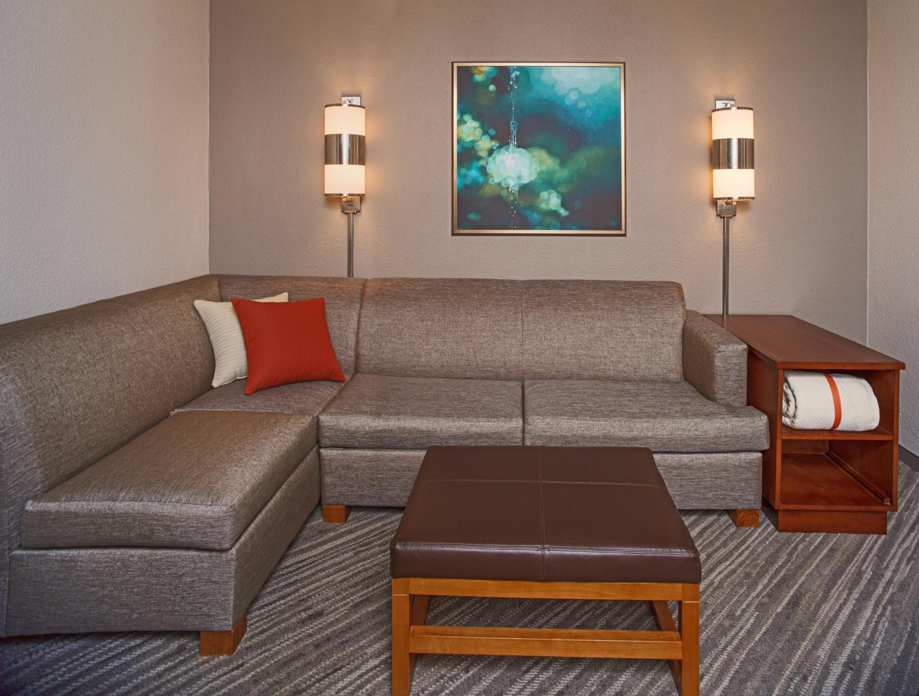 Double Room with Two Double Beds and Sofa Bed - Photo 2