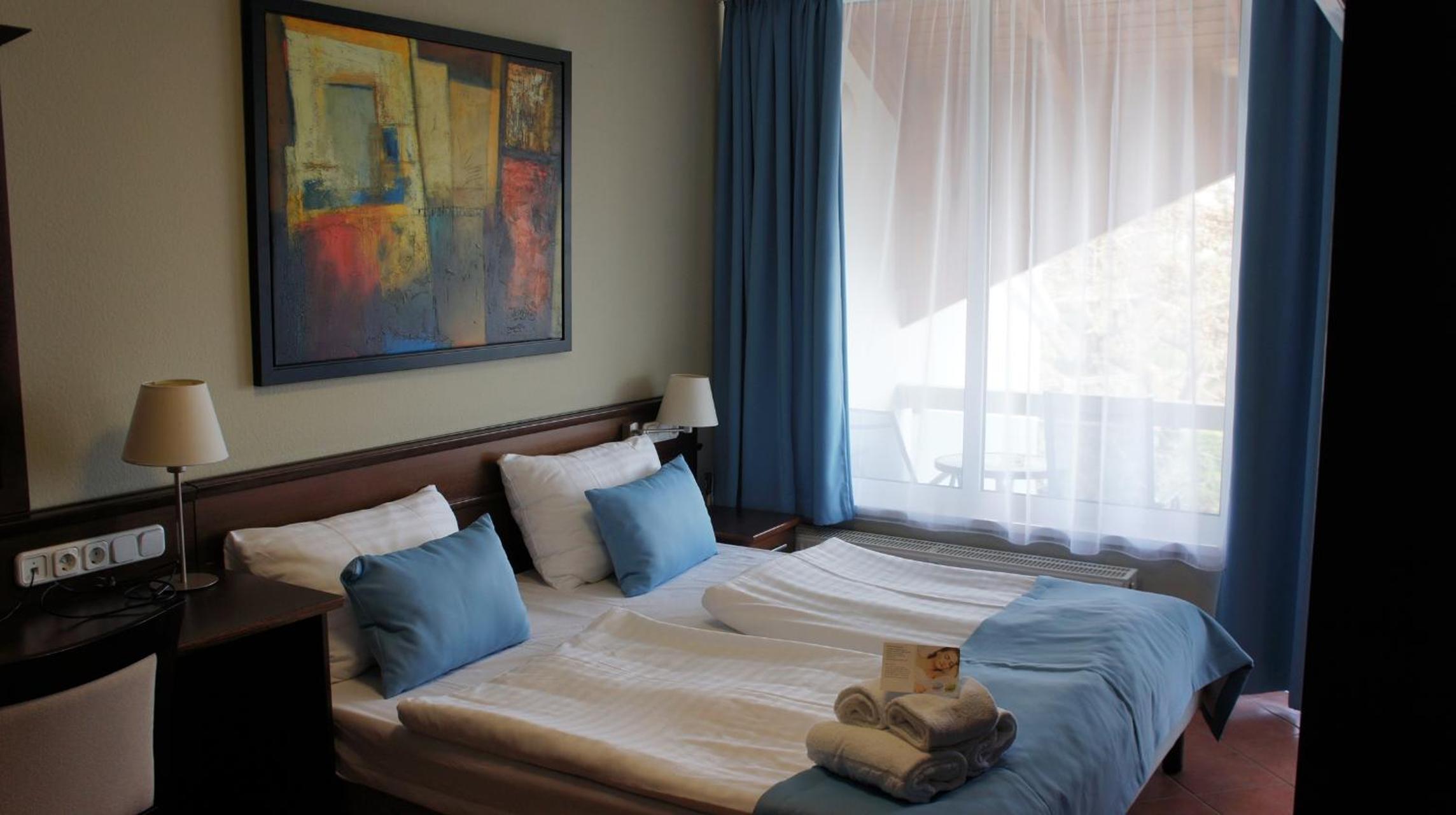 One-Bedroom Apartment with Balcony (4 Adults) photo 1