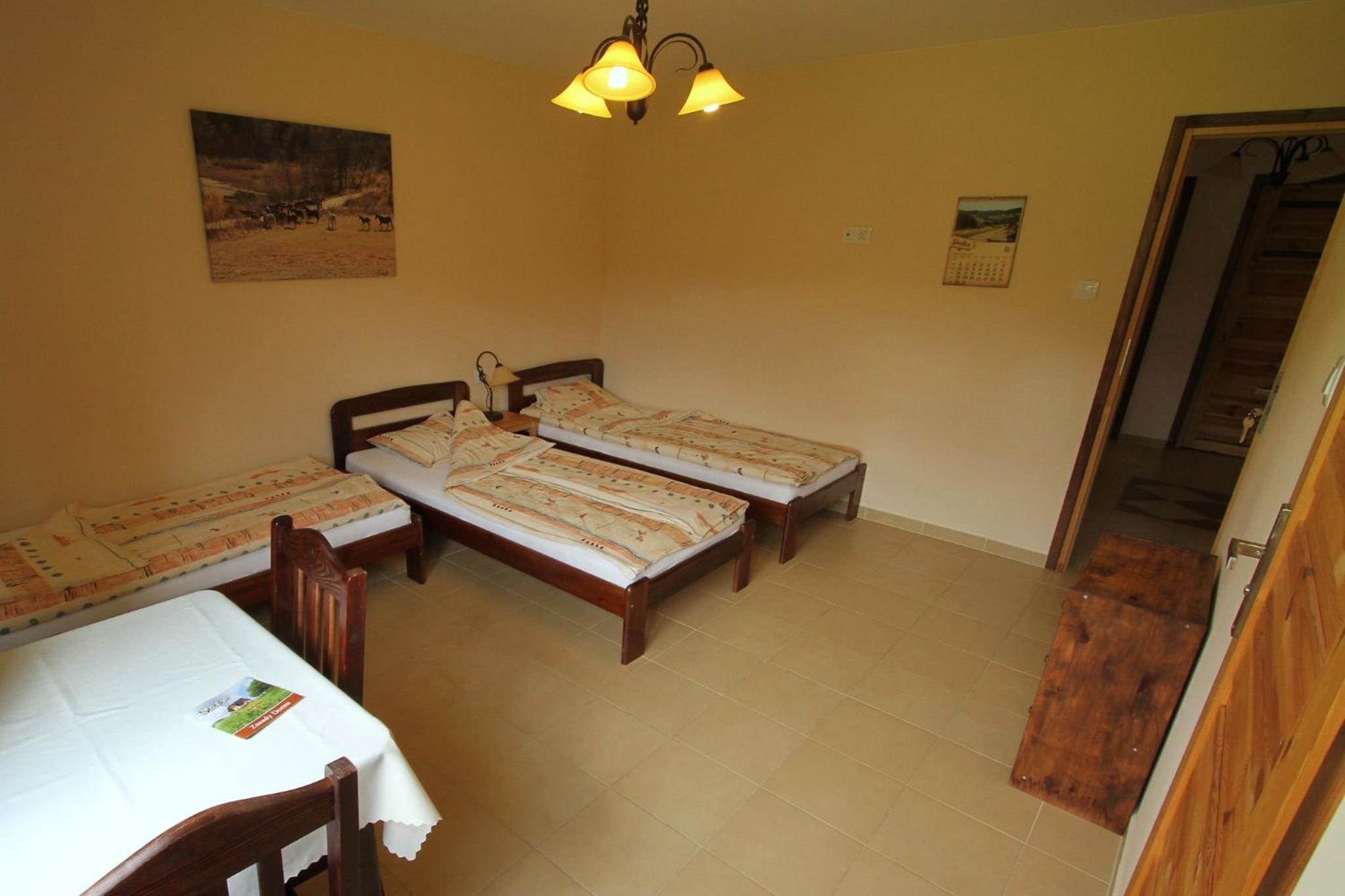 Triple Room with Private Bathroom - Photo 5