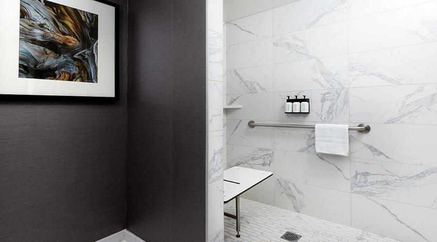 Queen Room - Disability Access - Photo 2