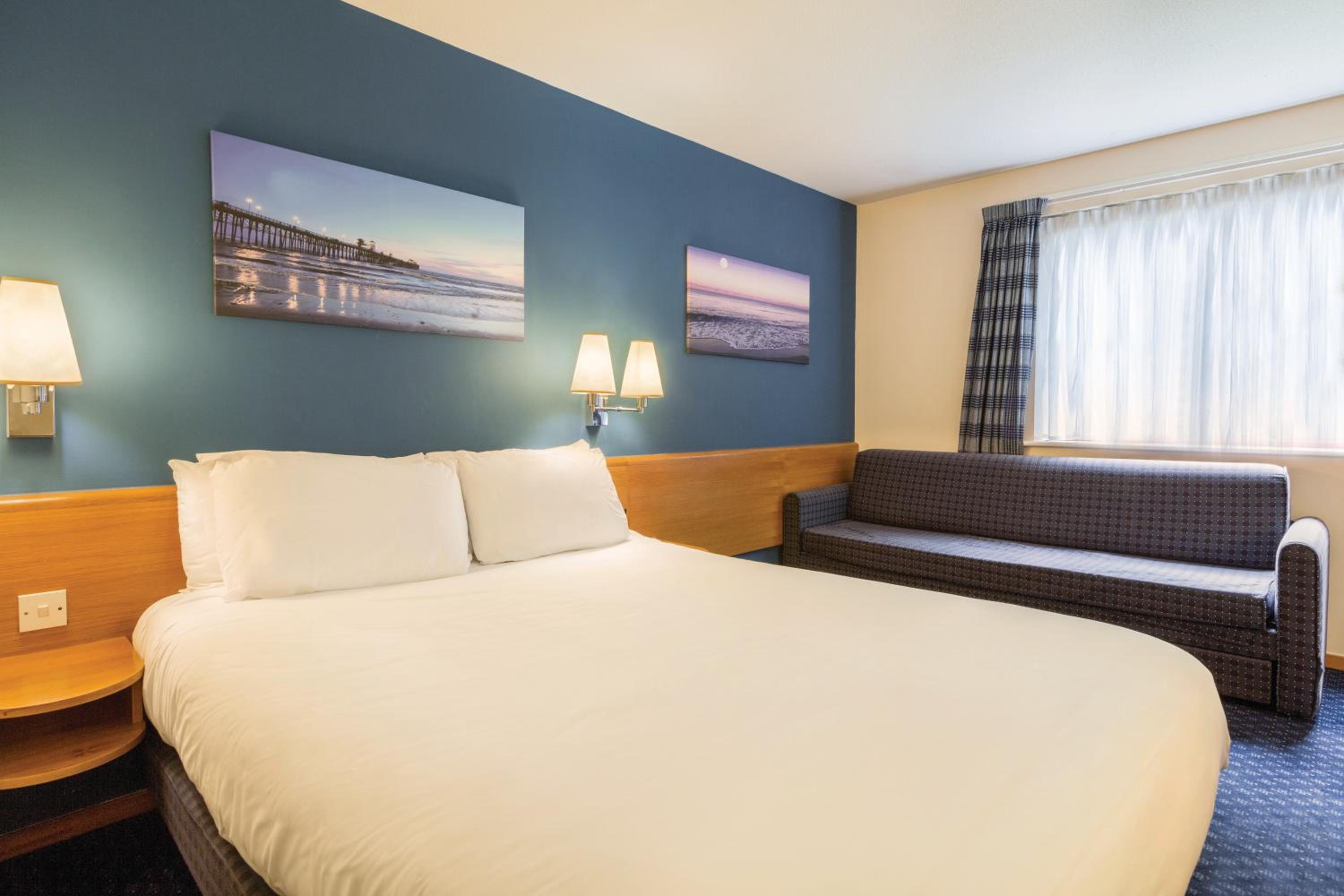 Days Inn Magor
