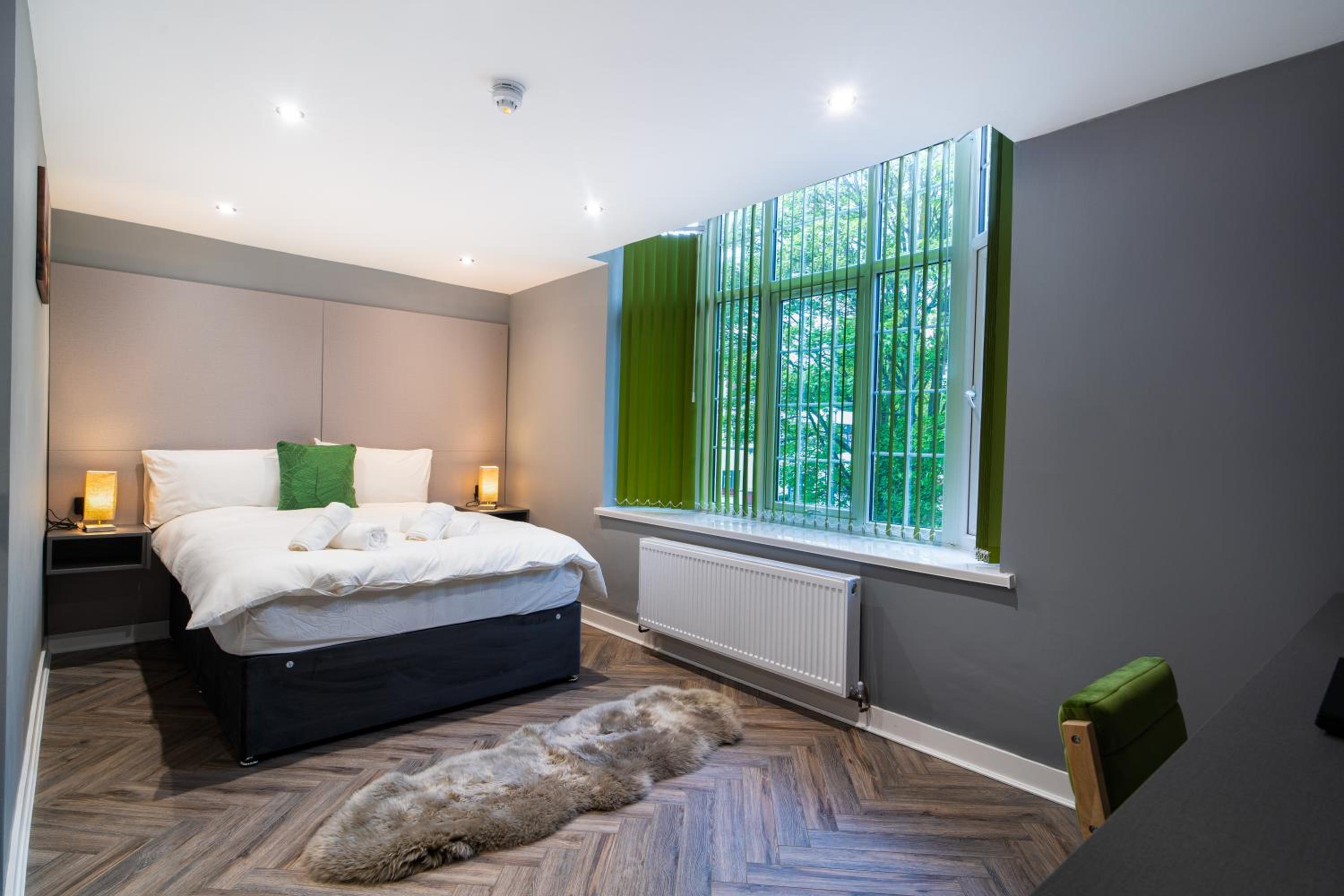 Deluxe Double Room with Shower