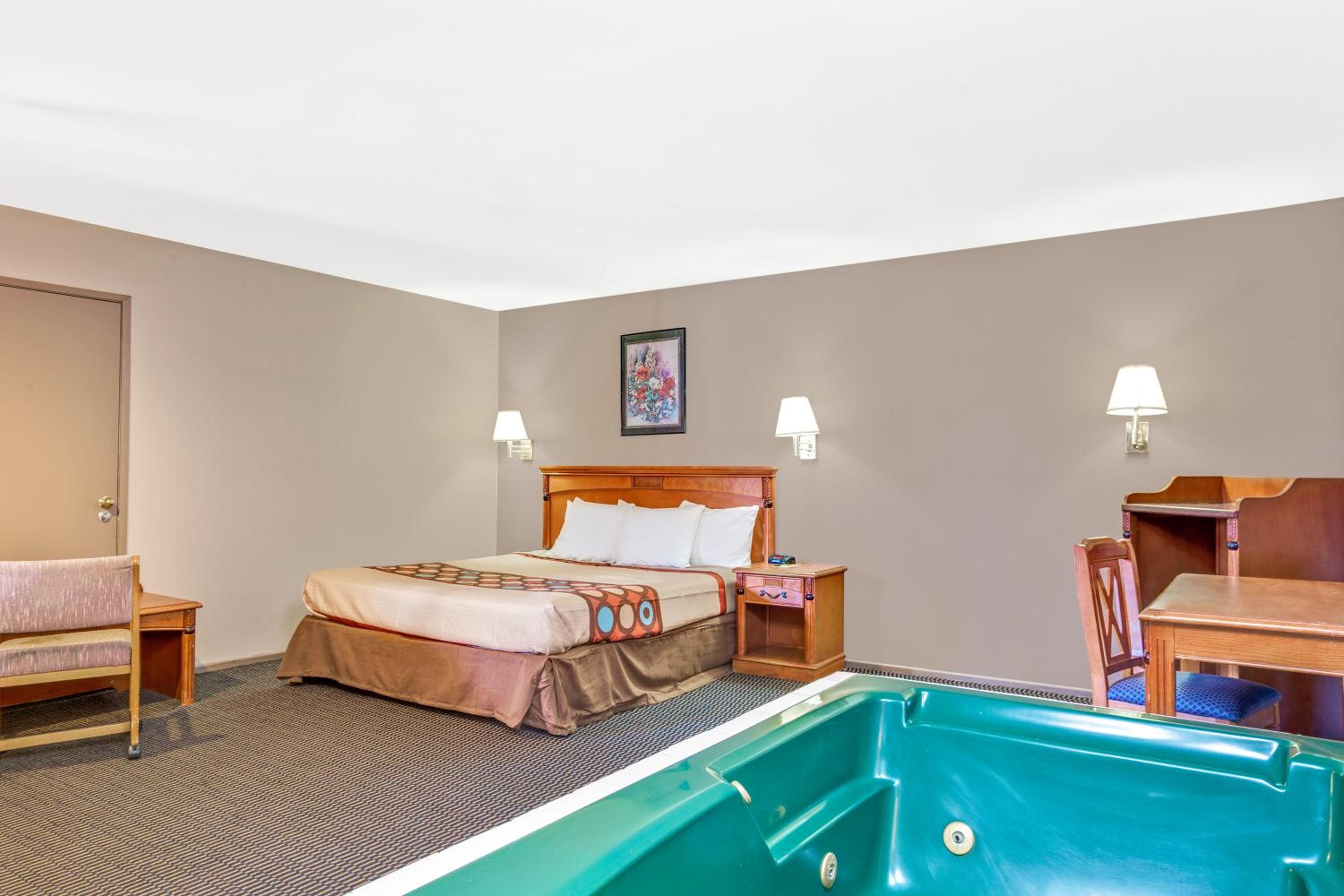 King Studio Suite - Non-Smoking photo 2