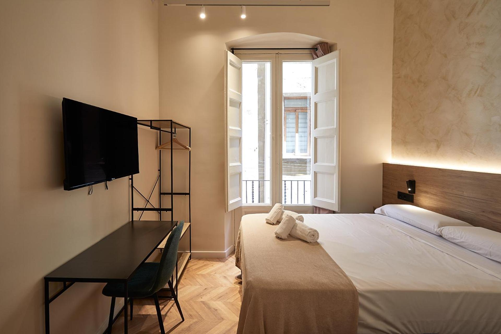 Triple Room with Private Bathroom photo 3