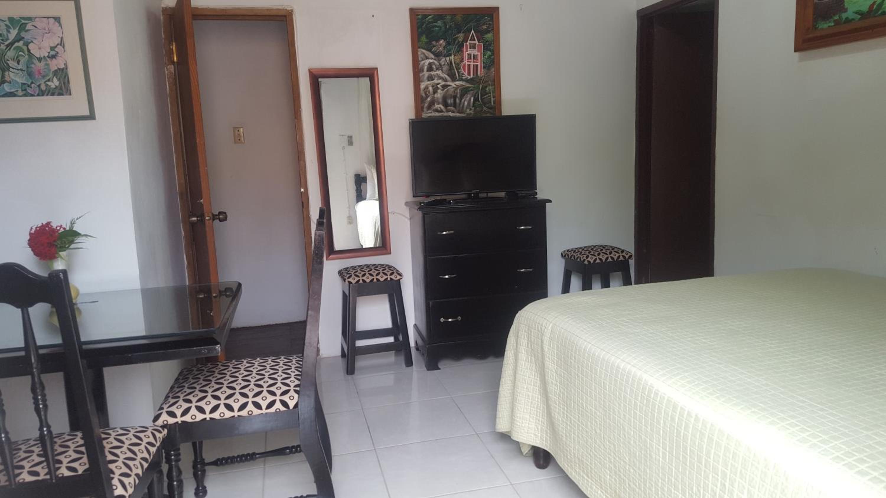 Deluxe Double or Twin Room with Garden View